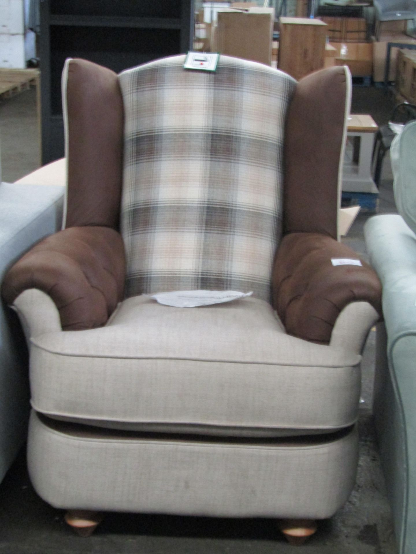 Oak Furnitureland Dexter Accent Chair In Beige Fabric RRP 779.99Dexter is all about choice, comfort,