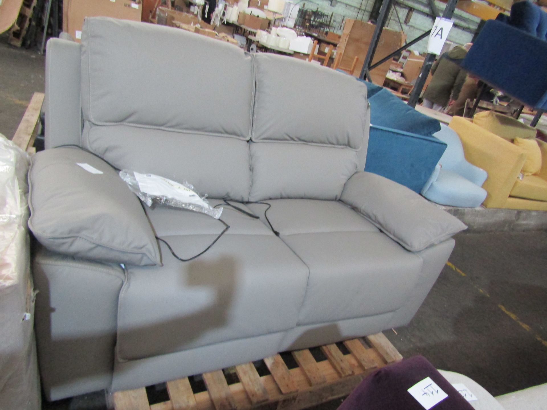 Oak Furnitureland Goodwood Electric Recliner 2 Seater Sofa in Light Grey Leather RRP 1349.