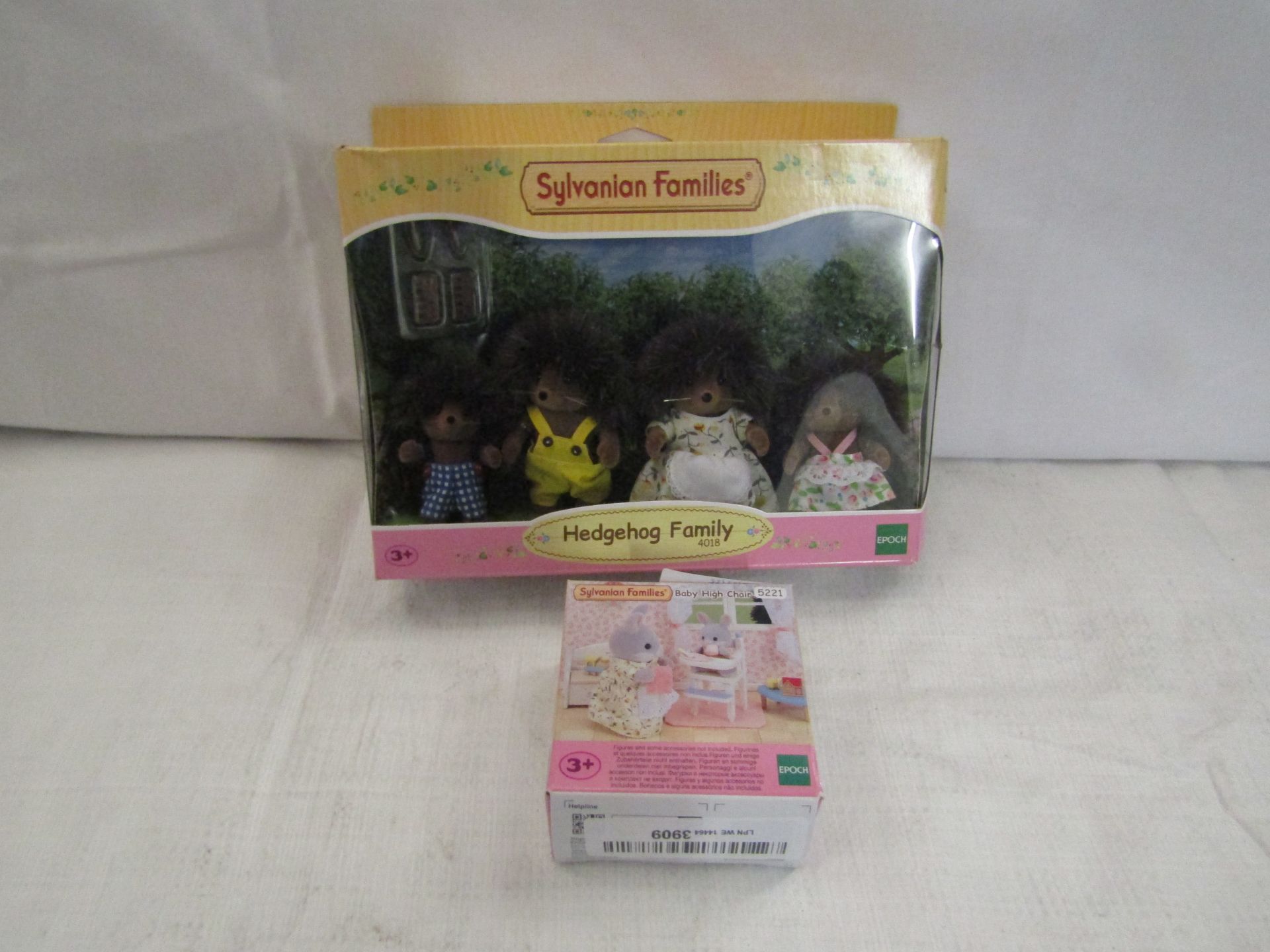 1x Epoch - Sylvanian Families Hedgehog Family Set - Unchecked & Boxed. 1x Epoch - Sylvanian Families