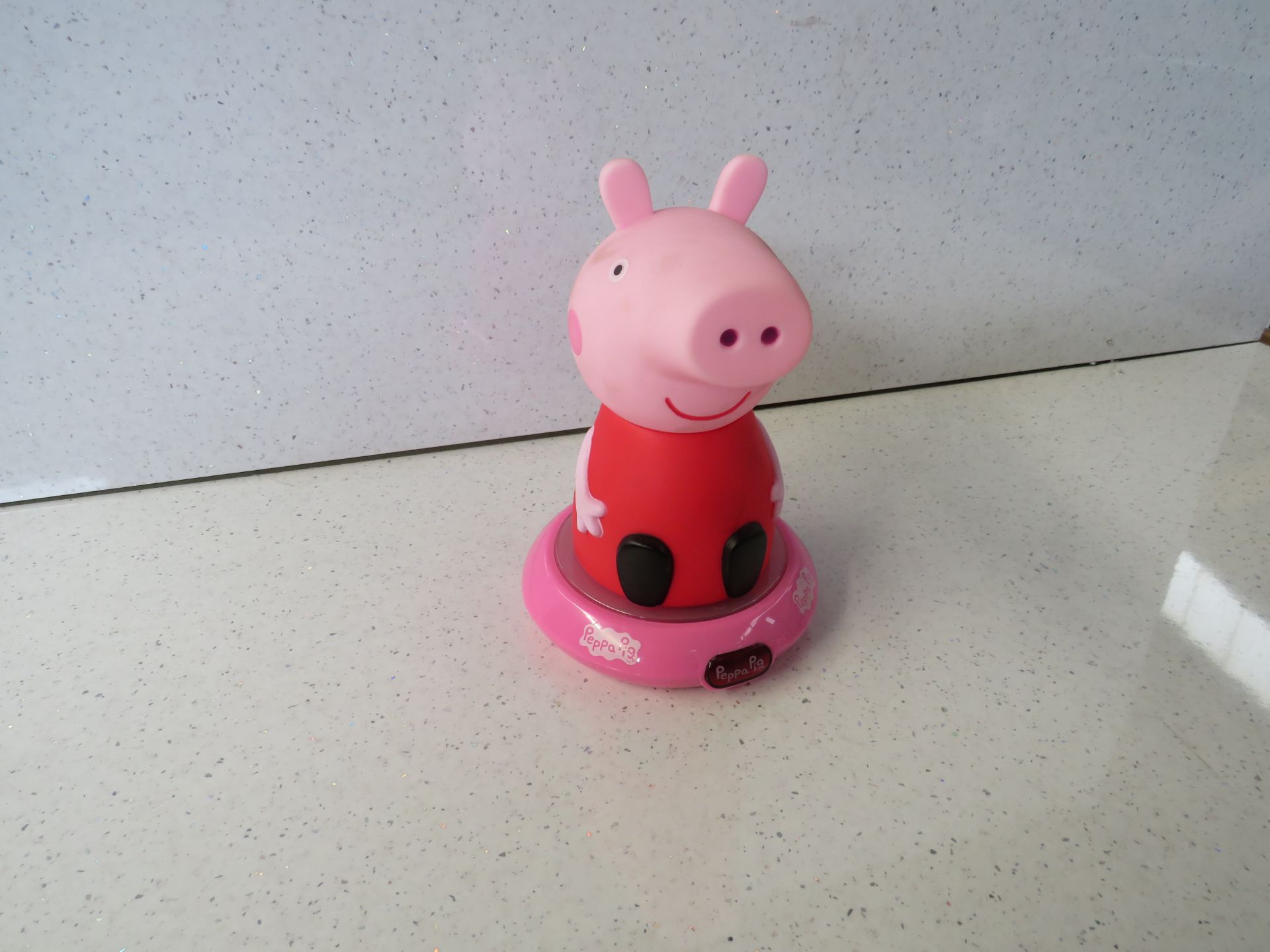 Peppa Pig - Character Night Light - Untested & Boxed.