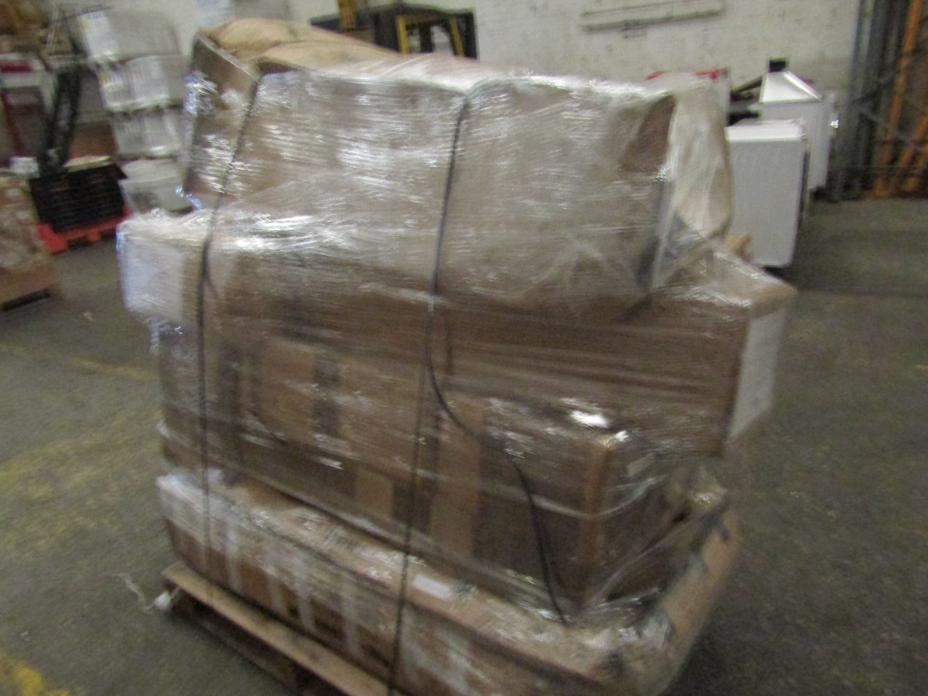Traders Pallet auction of new and Customer returns stock