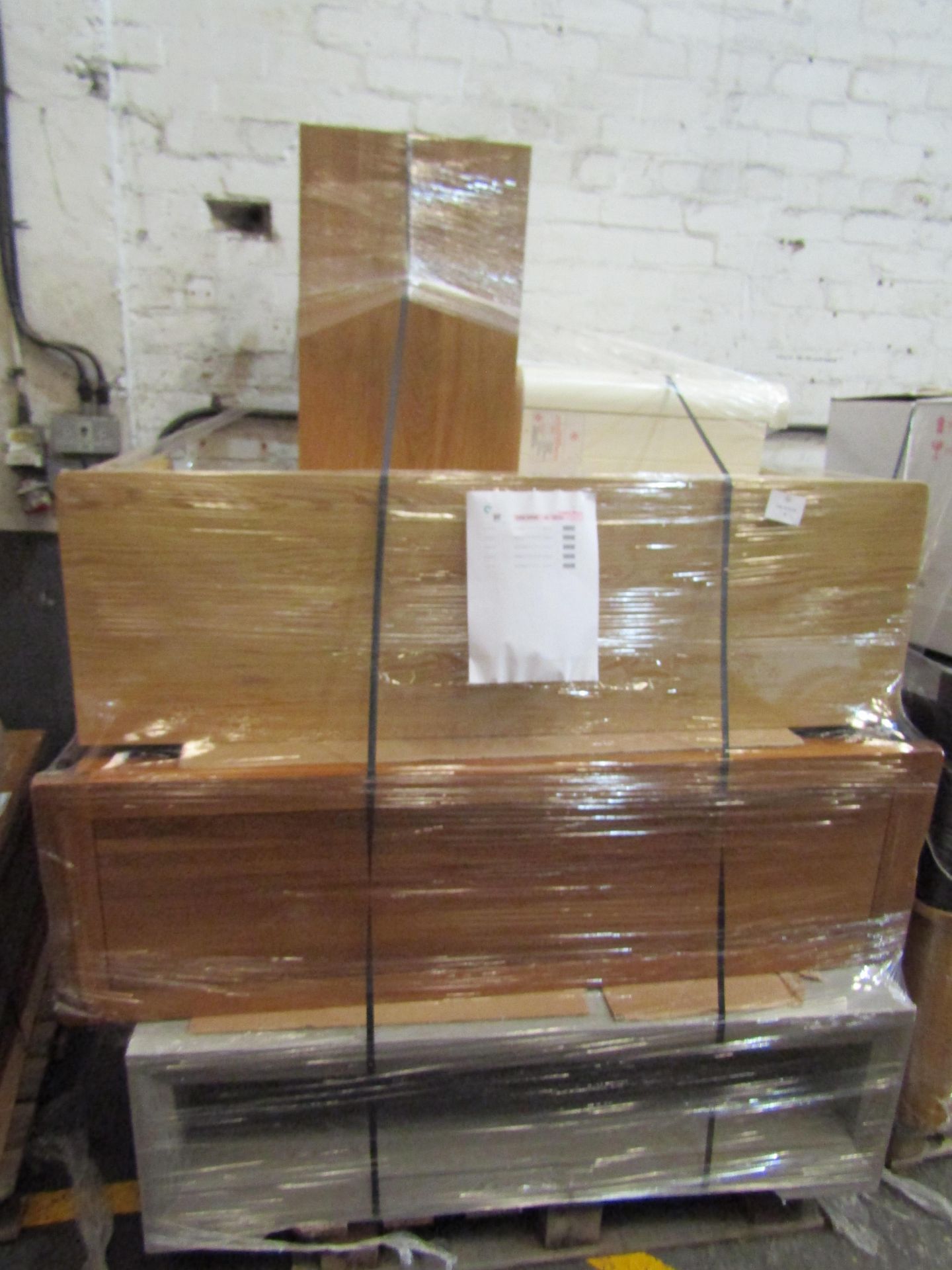 Mixed Lot of 5 x Oak Furnitureland Customer Returns for Repair or Upcycling - Total RRP approx