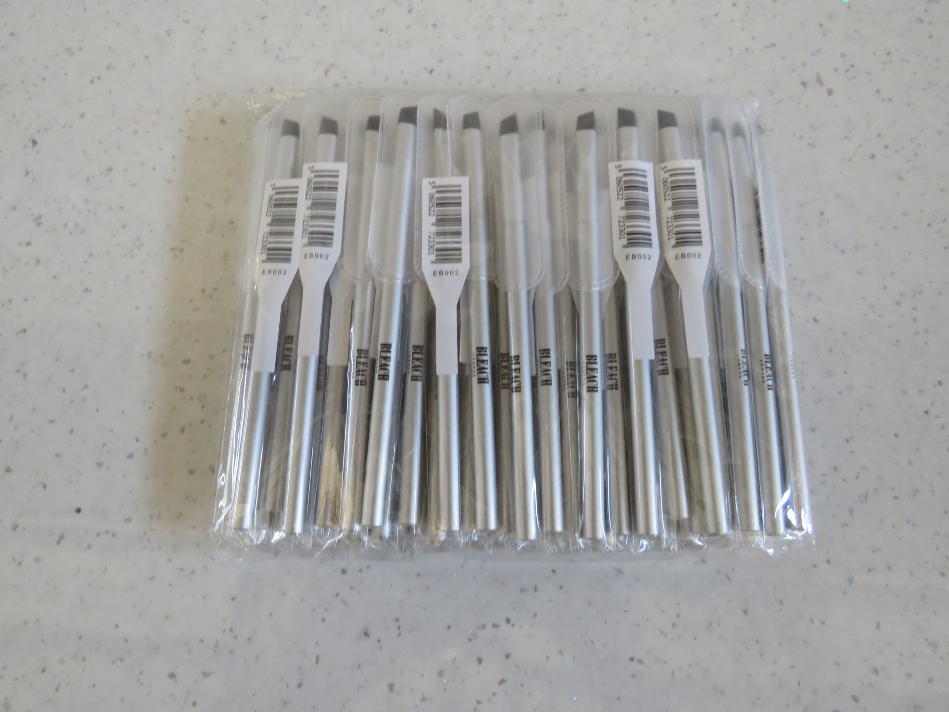 Bleach London - Lip Makeup Brushes ( 1x Pack of 50 ) - New & Packaged.