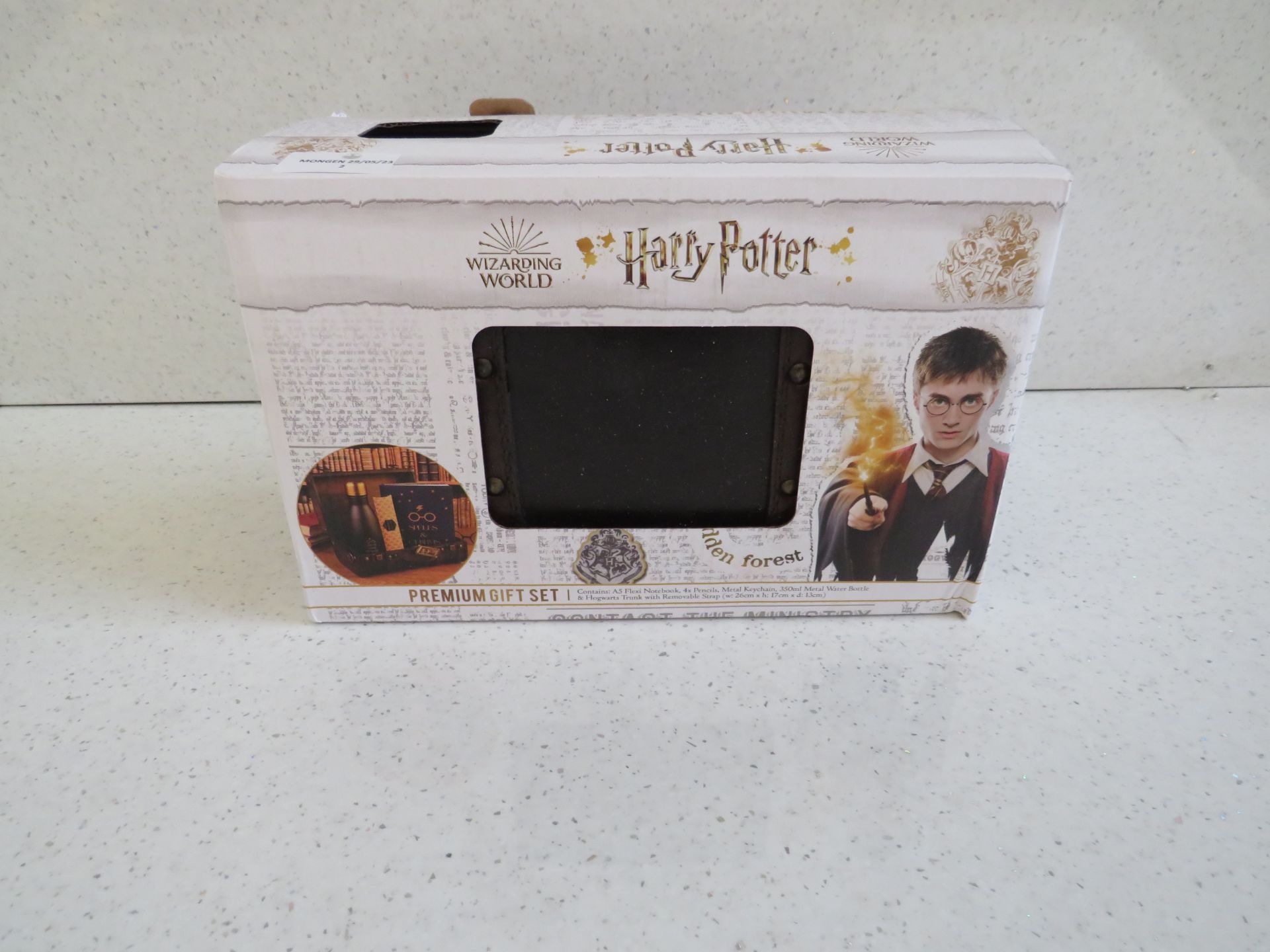 Wizarding World - Harry Potter Premium Gift Set - Unchecked & Boxed.