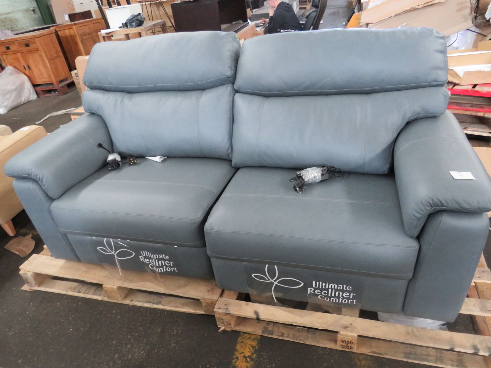 Ashwood Designs Cortona 3-Seater Power Recliner In Rangers Navy Leather Incl No Feet RRP 3856.00A