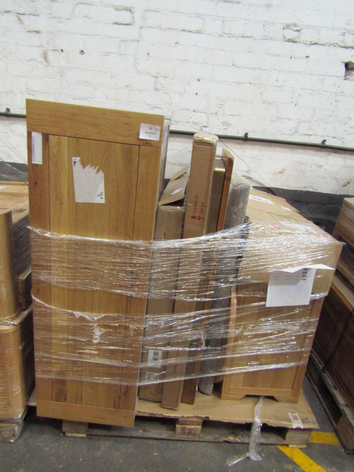 Mixed Lot of 4 x Oak Furnitureland Customer Returns for Repair or Upcycling - Total RRP approx 624.