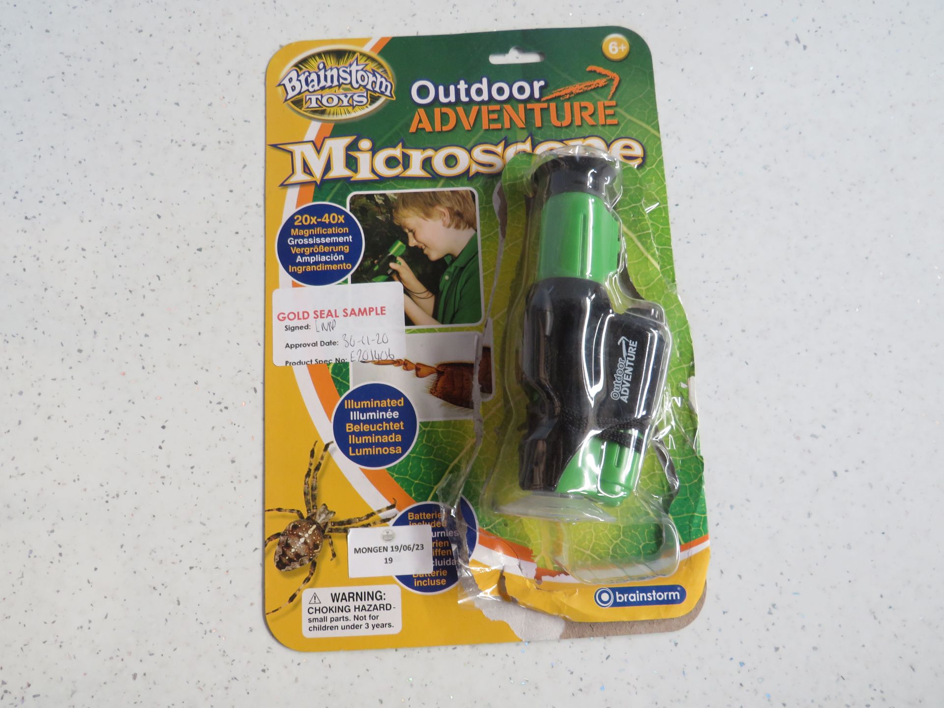 Brainstorm - Outddor Adventure Microscope - Good Condition, Packaging Damaged.