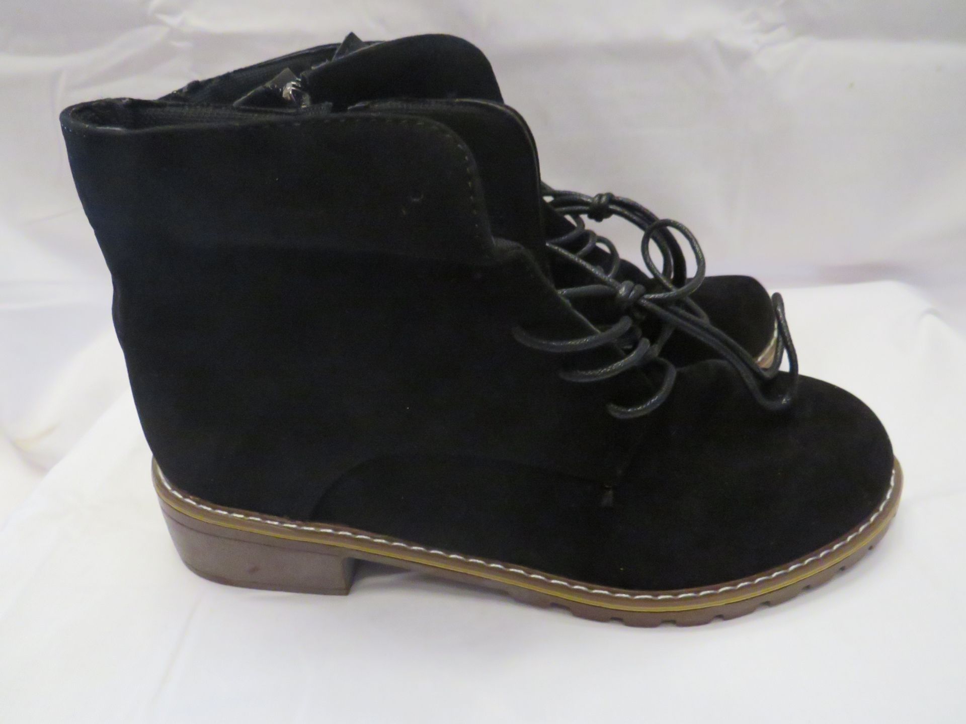 Ladies Flat Suede Ankle Boot Black Size 37 New