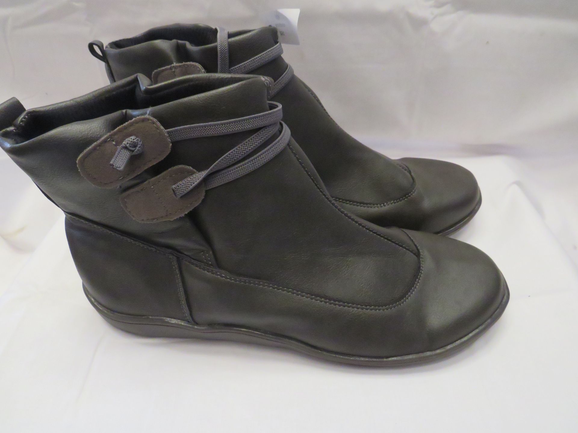 Cushion Walking Boot Grey Size 40 New