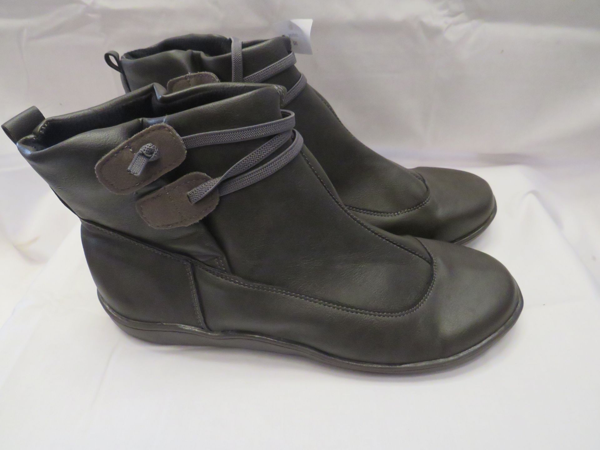 Cushion Walking Boot Grey Size 42 New