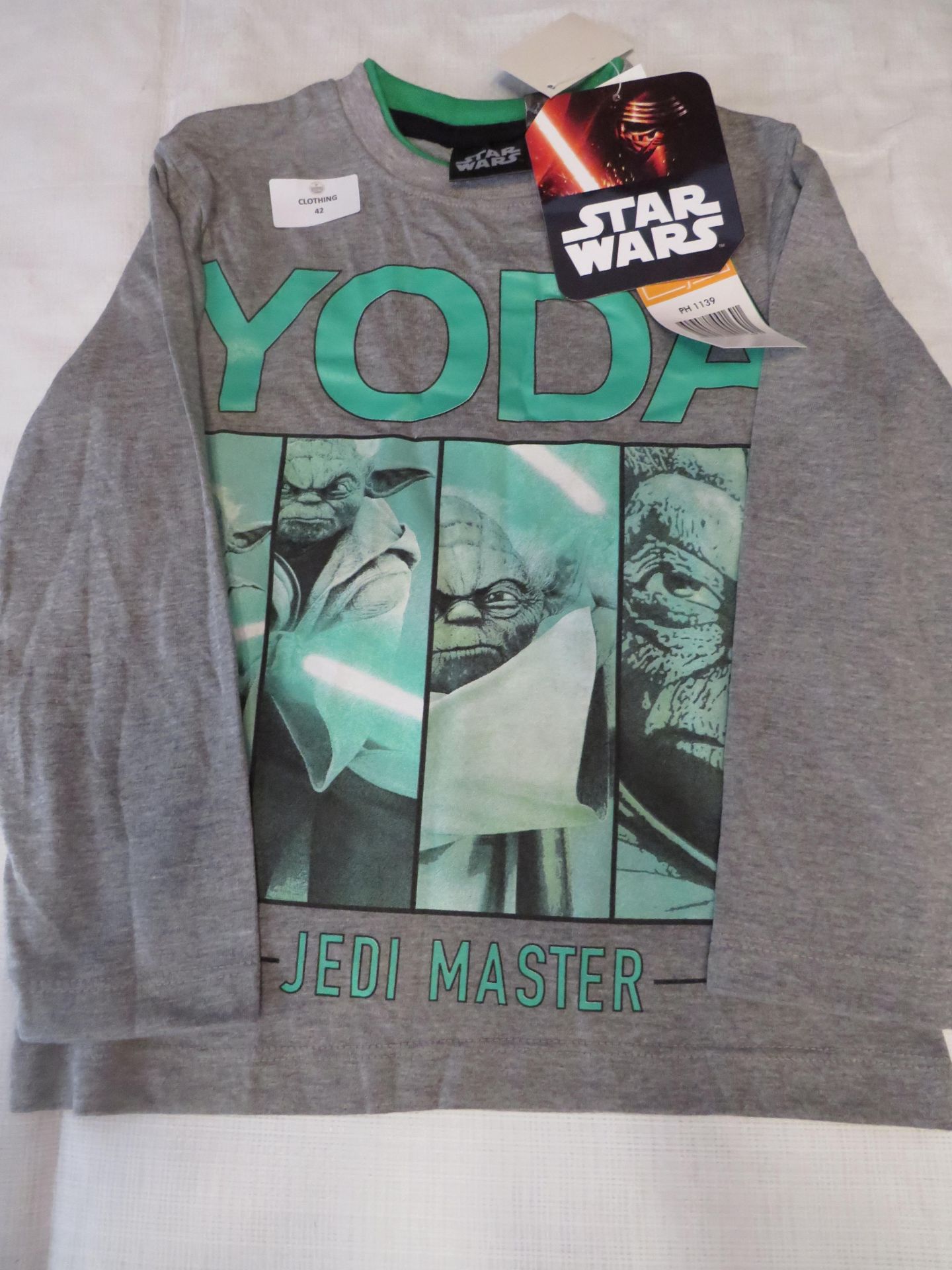 Star Wars T/Shirt Aged 4A New