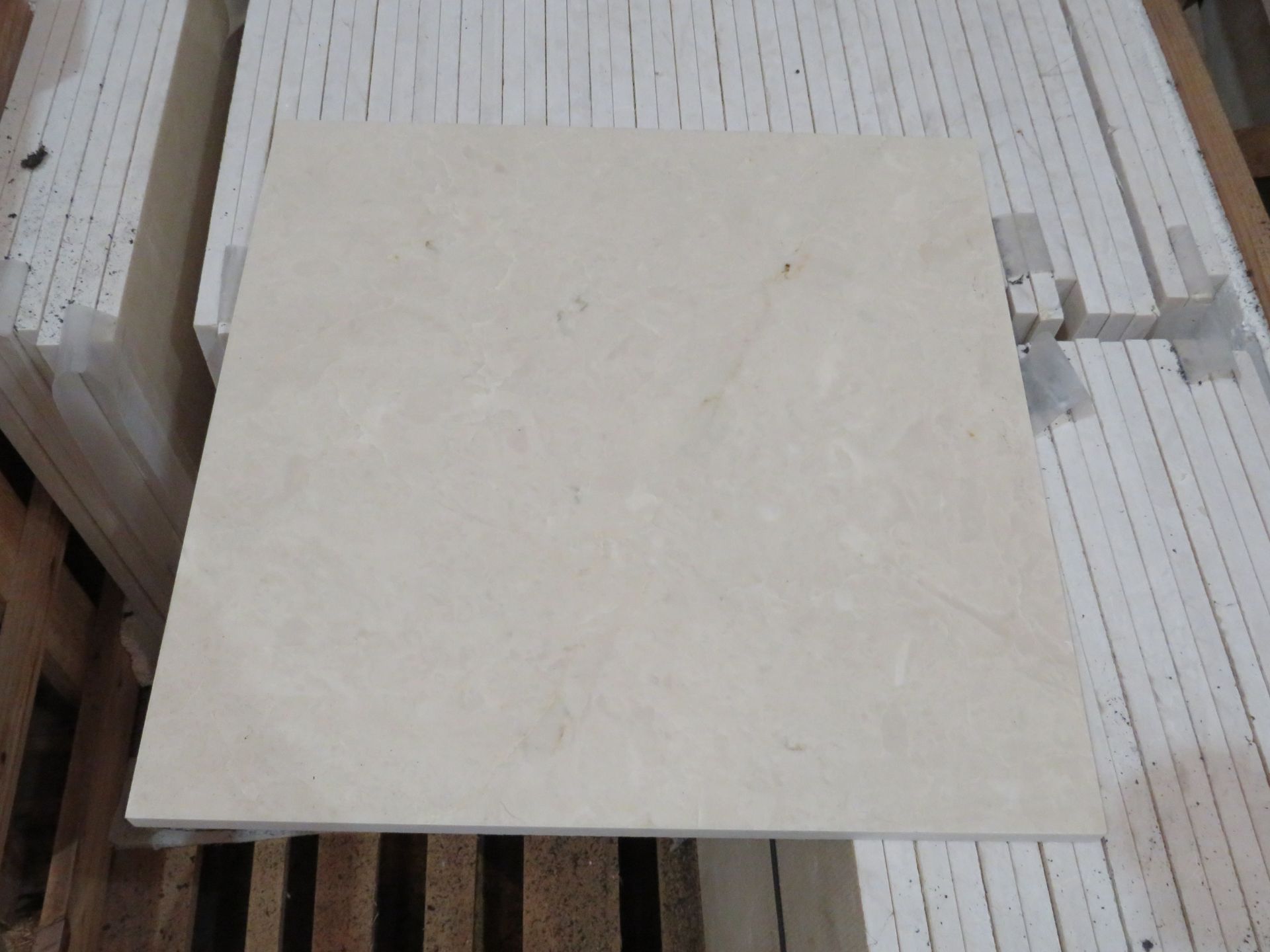 Pallet of approx 100 Beige Cystallino Rosa Polished marble tiles, 45.7x45.7cm