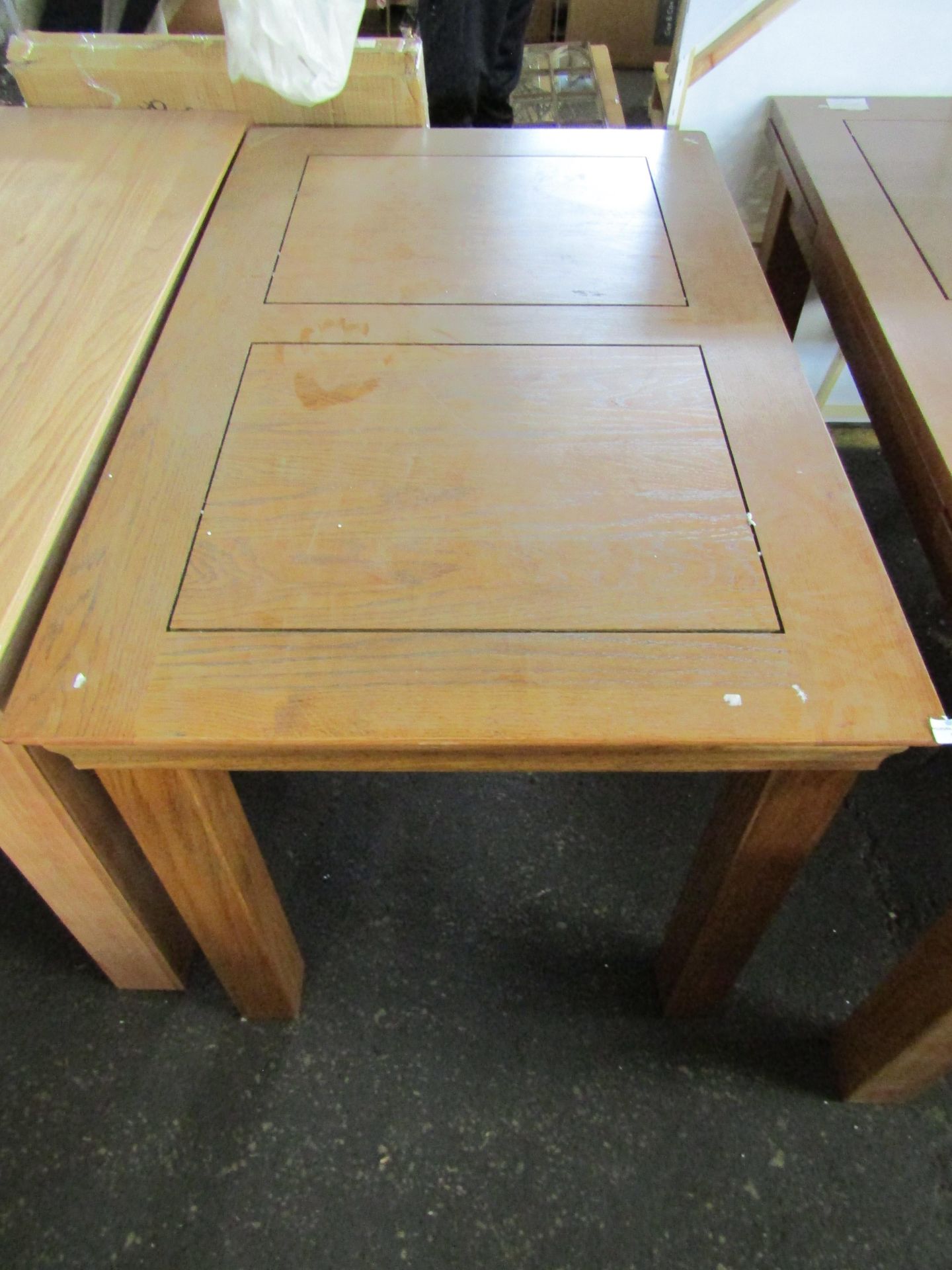 Oak Furnitureland Sherwood Solid Oak 4Ft 7 X 3Ft Extending Dining Table RRP 679.99 This dark wood