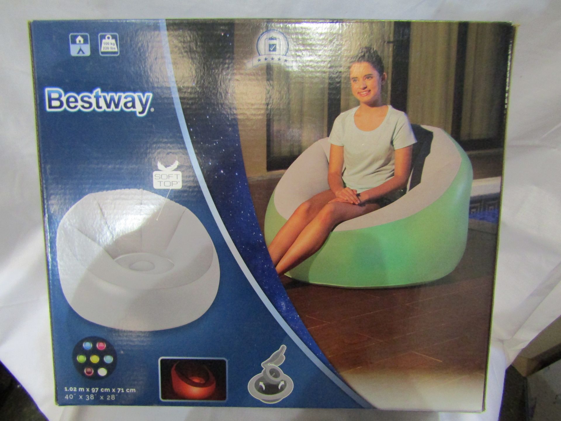 Bestways Outdoor LED Colour Changing Chair Requires 3 X AAA Battries 1.o2M X 97 CM X 71 CM Unchecked