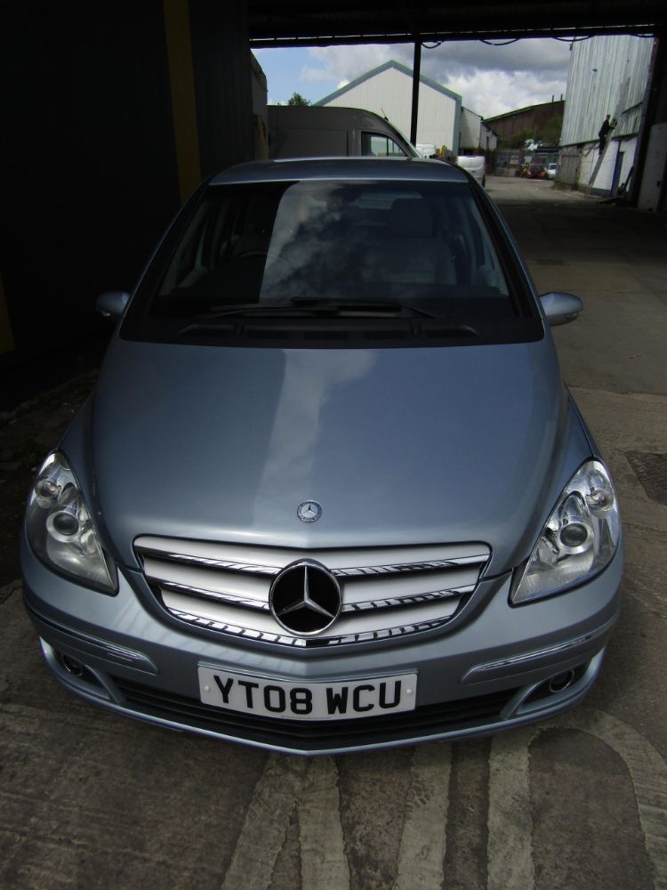 Mercedes B class and Twin Axle Trailer with reduced buyers commissions