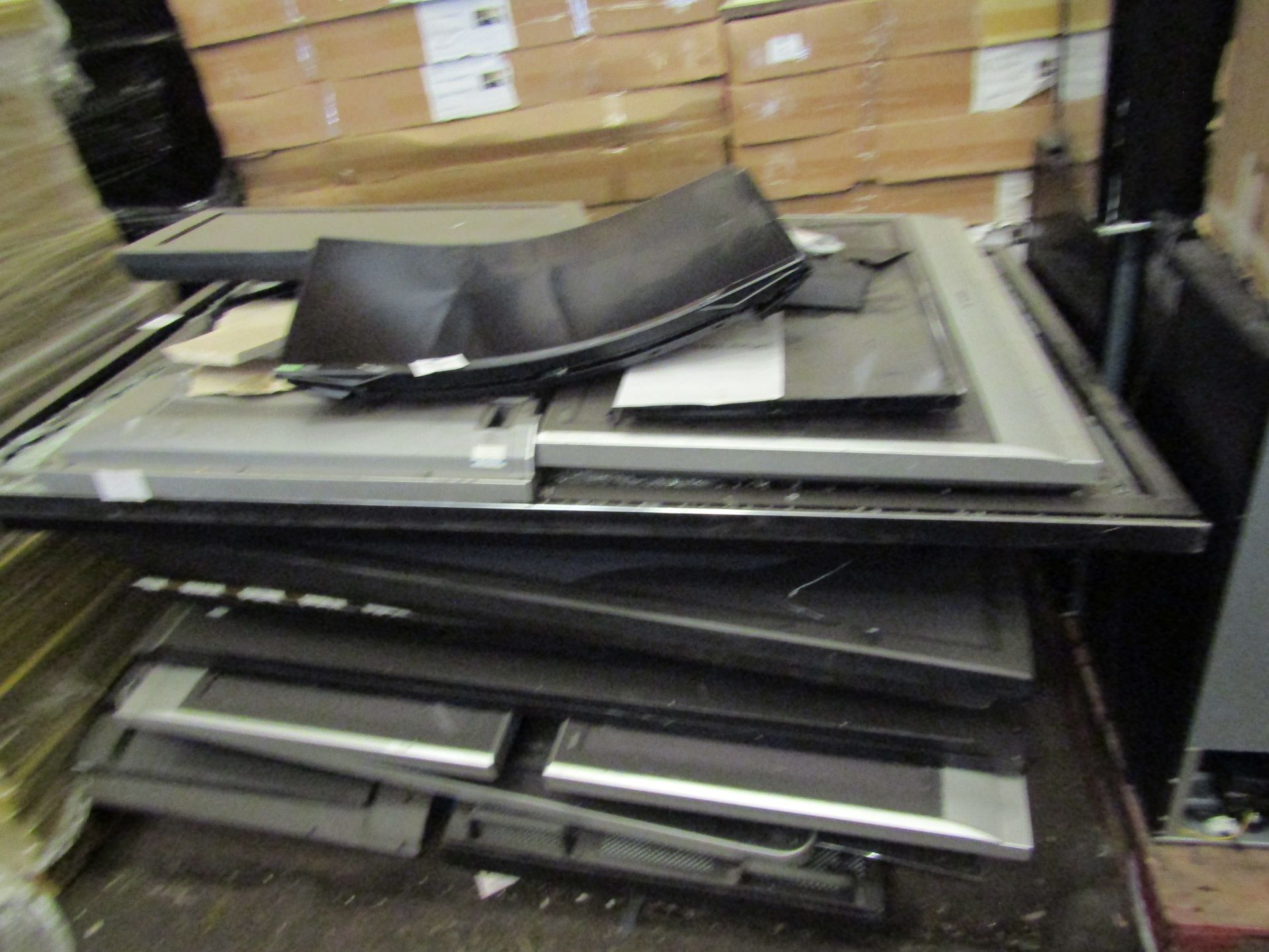 1X Pallet Containing 23x Salvage Smashed Tv From Samsung, Sony and many more highend Brands - All