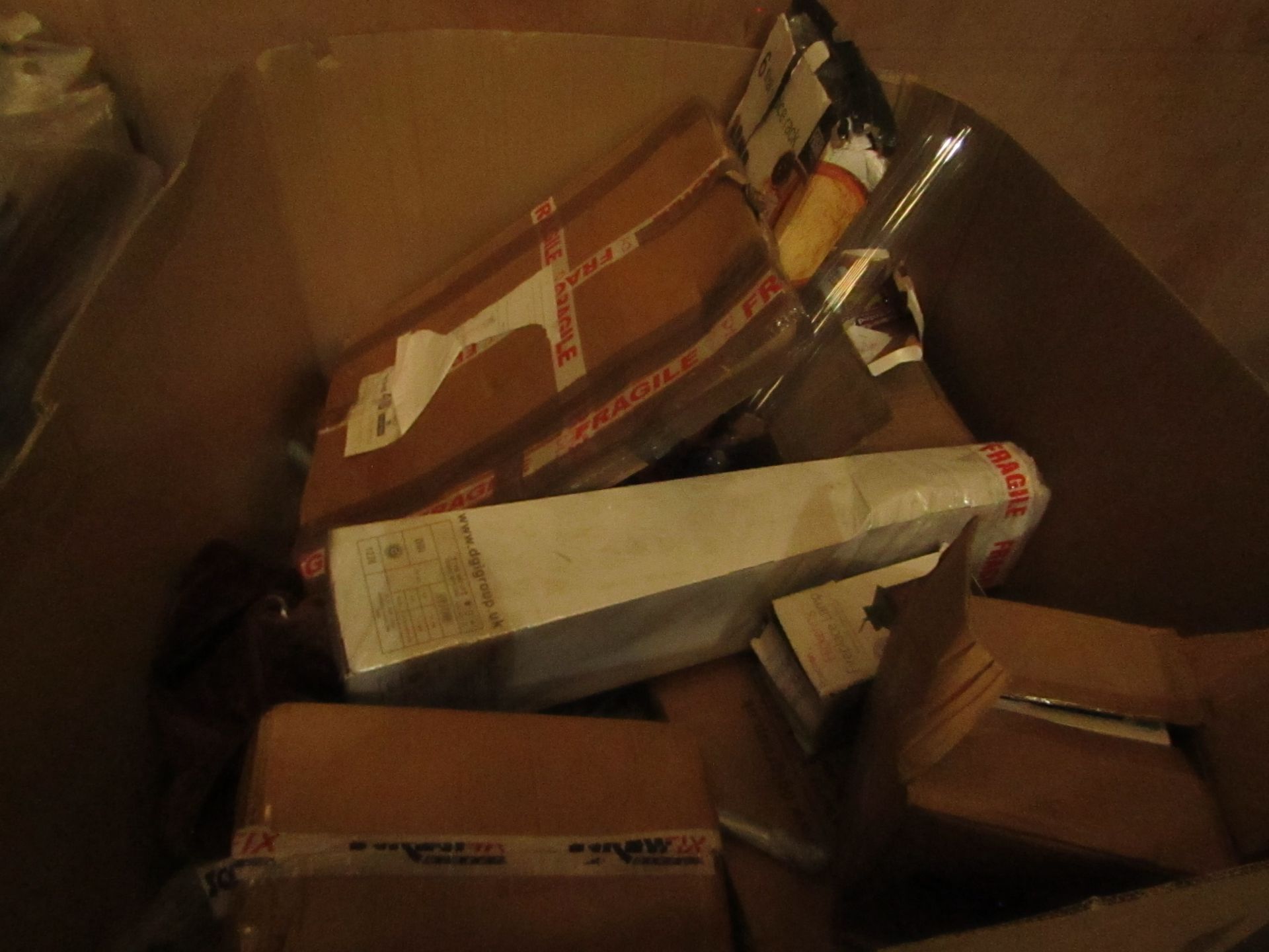 Pallet of Unmanifested items from a large Wholesaler, items typically ...