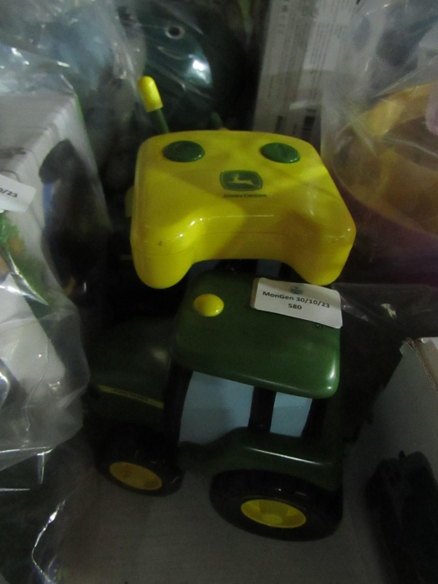 2x John Deere - Rc Tractors - Unchecked, No Packaging.