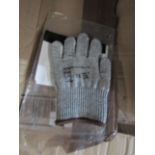 30x Amazon Commercial - Cut Resistant Level5 Goldsilk Work Gloves ( Children's L ) - Unused &