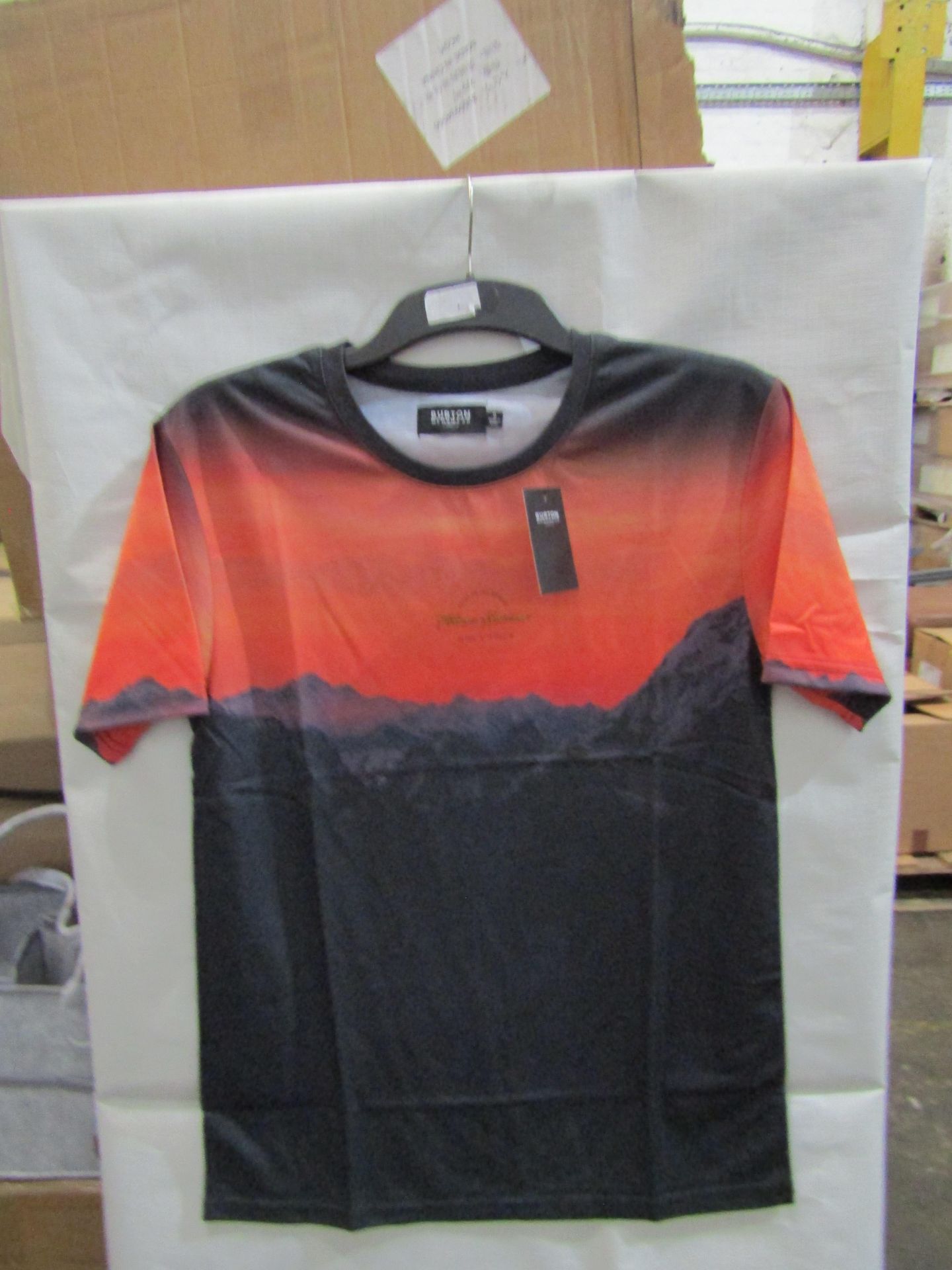 23X Burton Menswear Black Slim Harlem Fade T Shirt Size S New & Packaged.