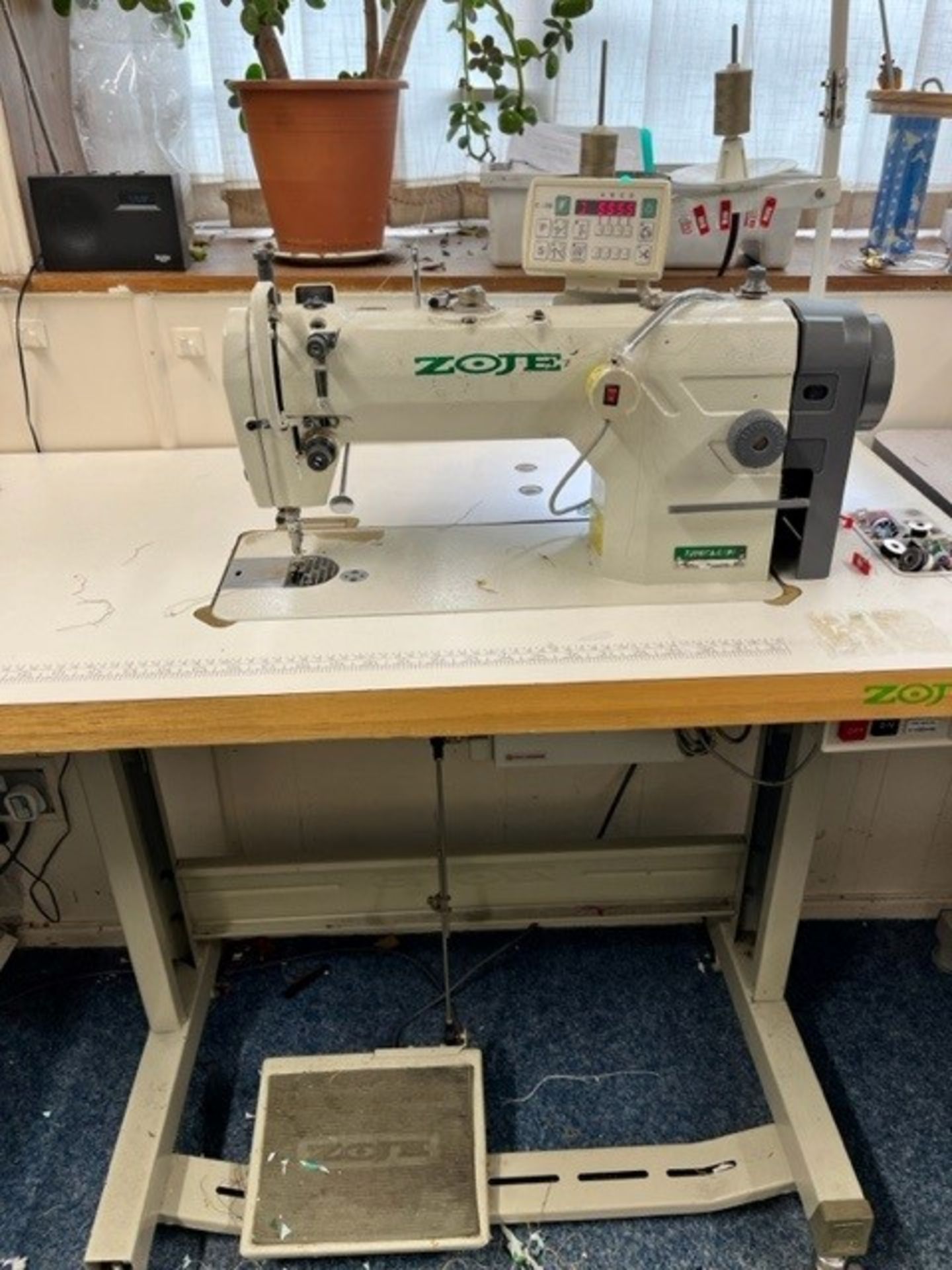 No VAT  Zoje computerised industrial sewing machine, was working up to the closure of the sewing