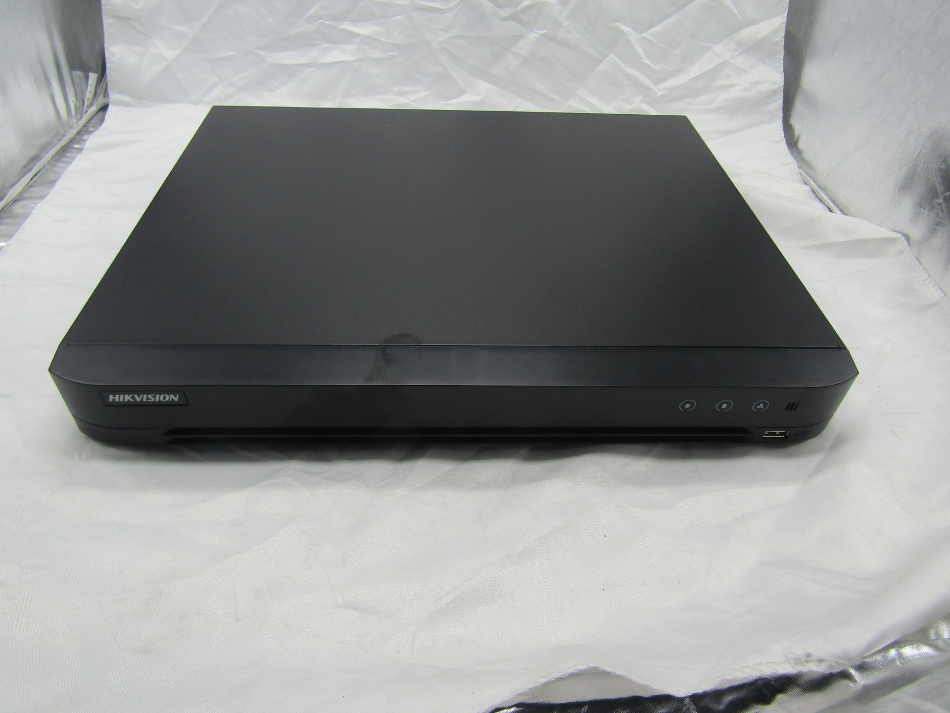 HIKVISION Digital Video Recorder Model: DS-7216HUHL-K2 Serial No.: E694678116 941264 022633 ?.265 up