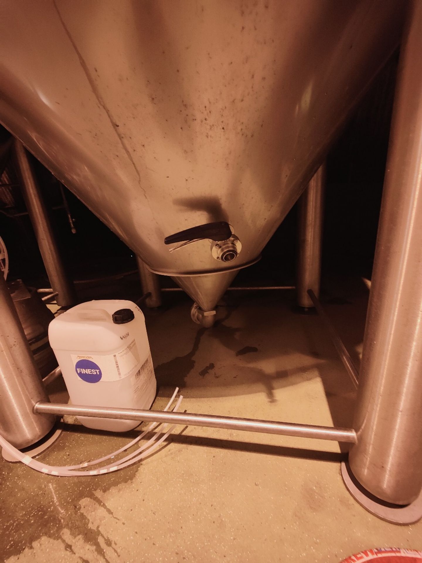 5,200 Litre Capacity Stainless Steel Jacketed Fermentation Tank With Conical Base - Image 2 of 3