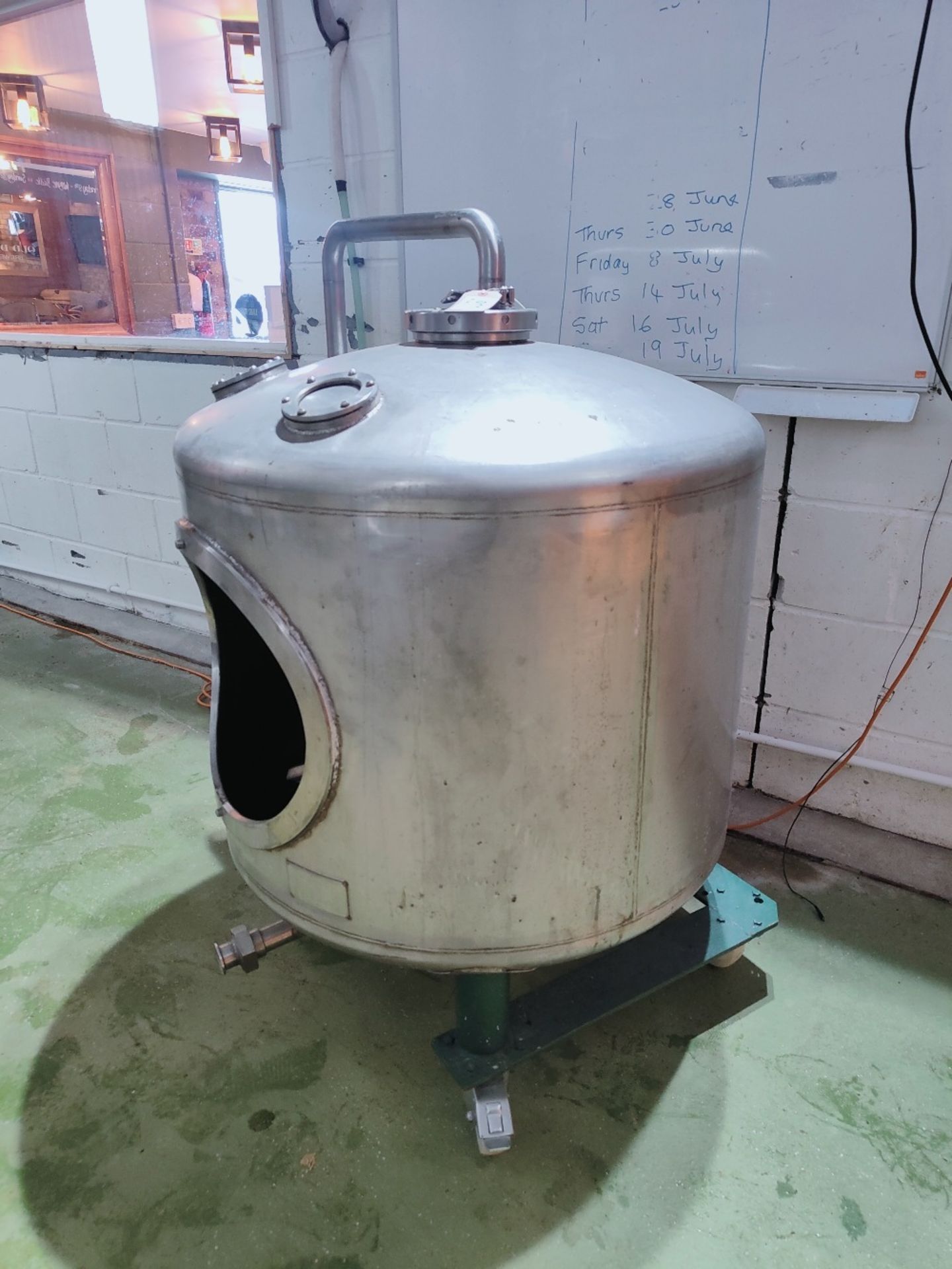 Small Stainless Steel Tank With Inspection Hatch, Bottom Discharge,E.500 Litre, Trolley Mounted - Image 2 of 4