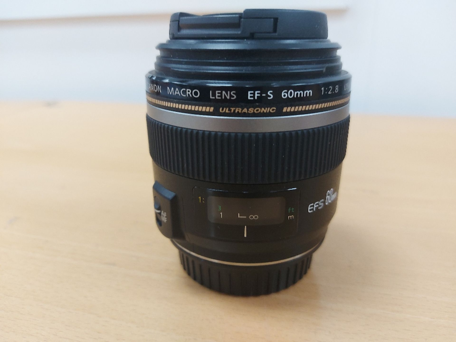 Canon Macro Lens EF-S/2.8 60mm Lens