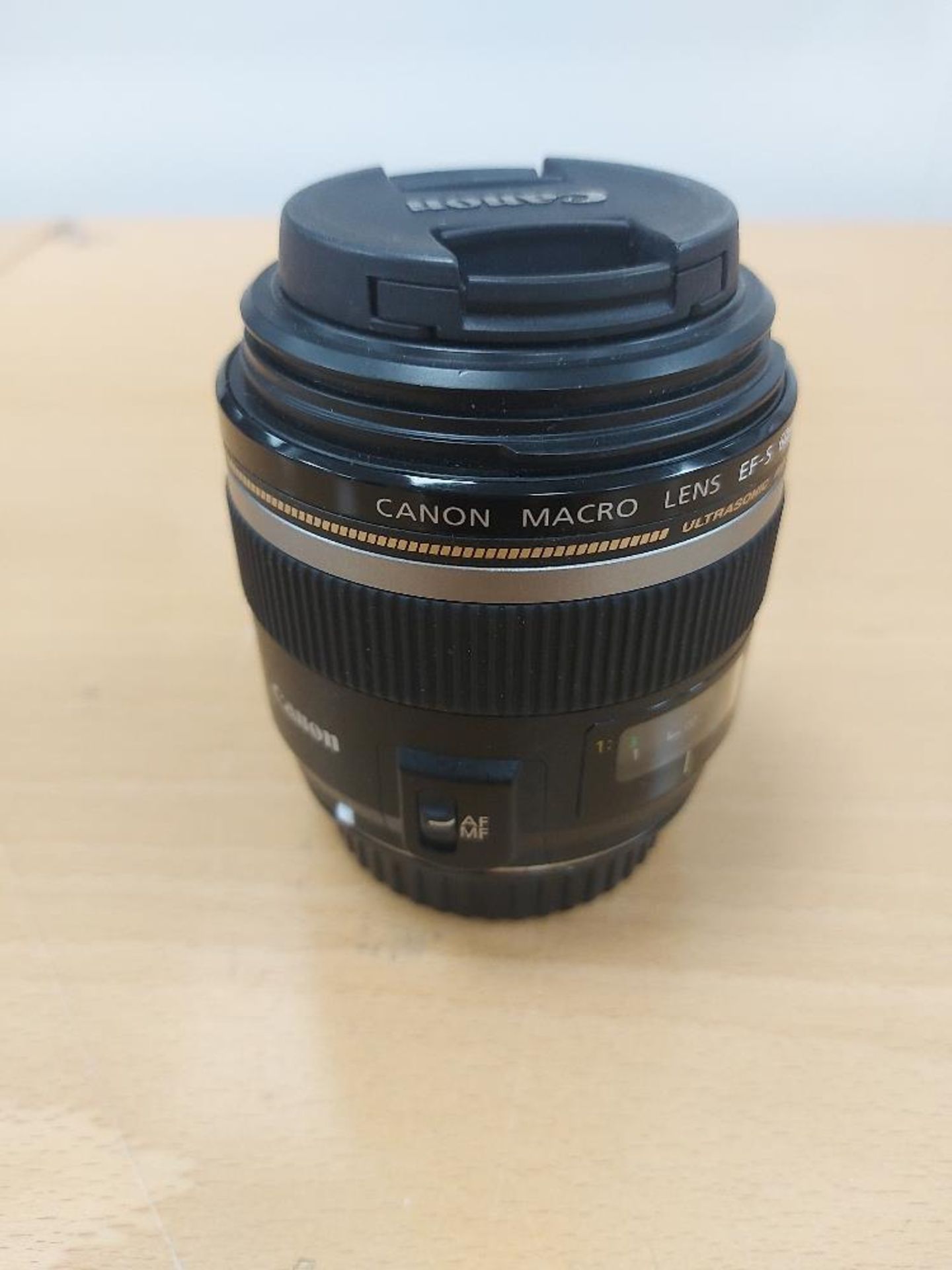 Canon Macro Lens EF-S/2.8 60mm Lens - Image 2 of 4