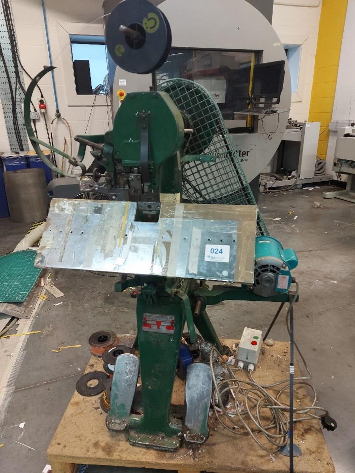 Brehmer NO. 185 Reel Wire Stitcher