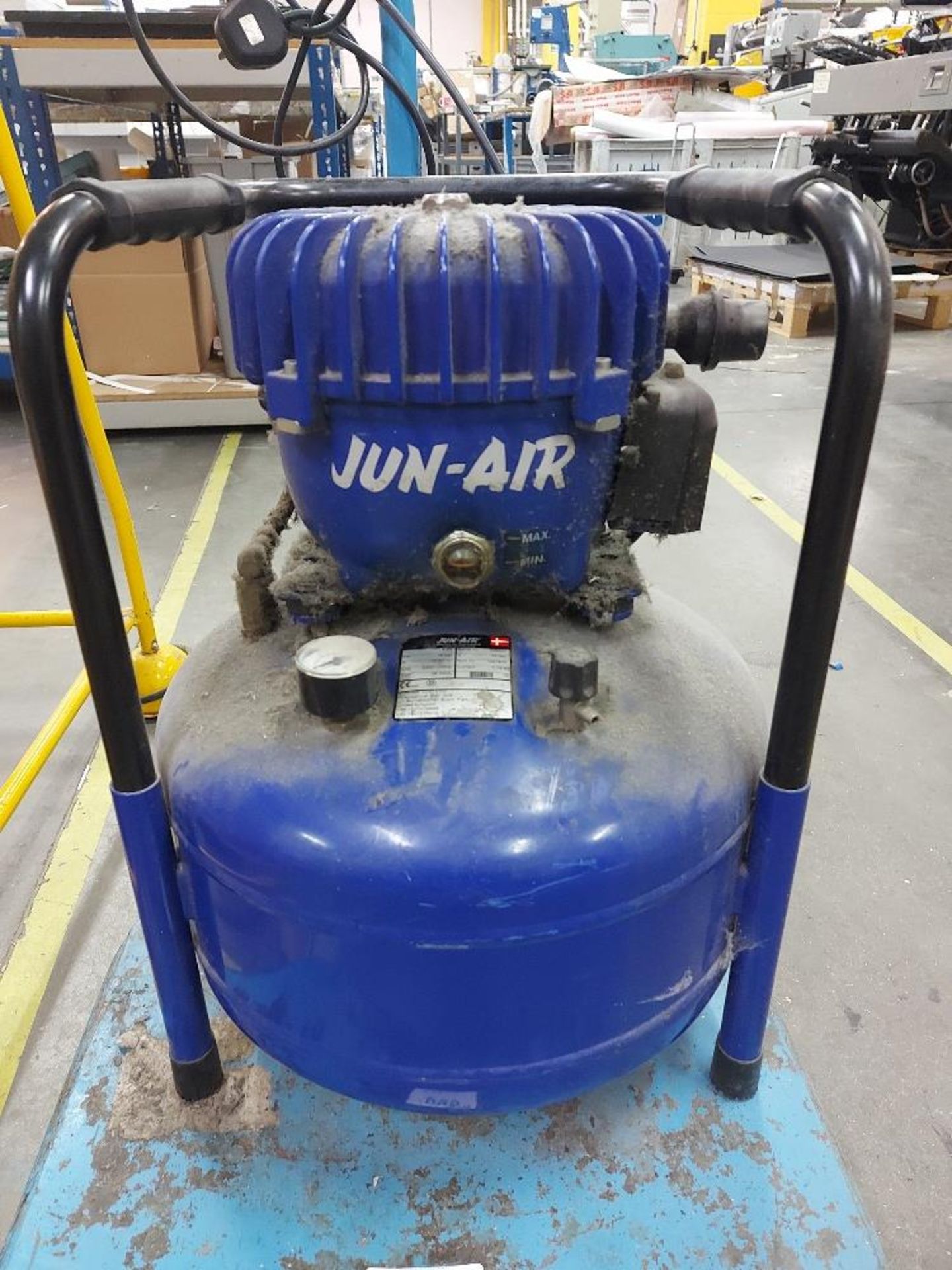 Jun air 4-25 25Ltr Mobile Compressor - Image 2 of 4