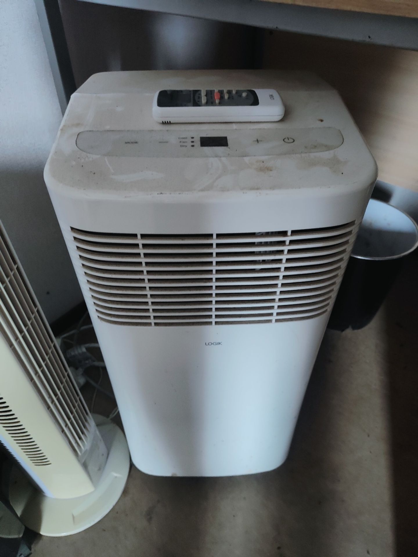 Office Depot paper shredder, iGenix fan and Logik air conditioning unit - Image 4 of 4