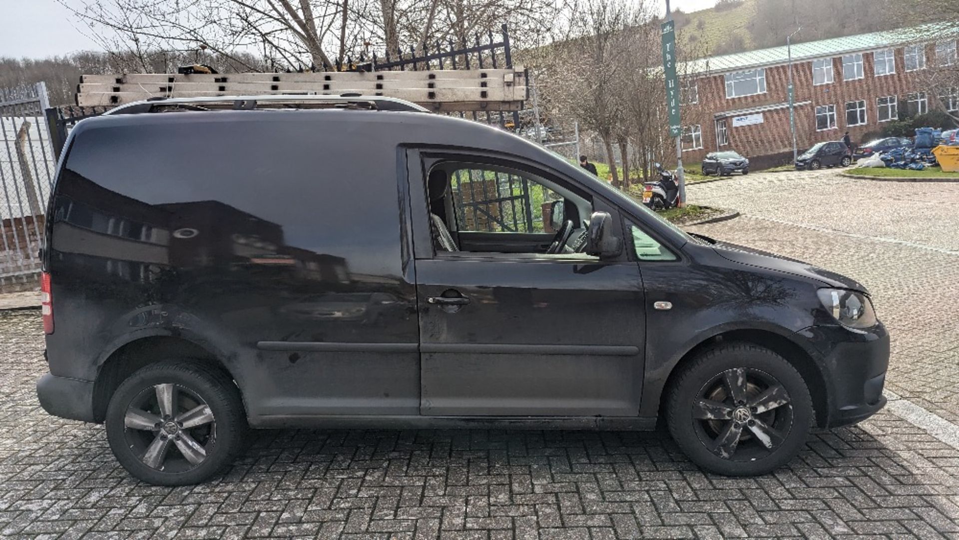 (2014) - Volkswagen Caddy C20 H-LINE TDI B-TE - Image 2 of 17