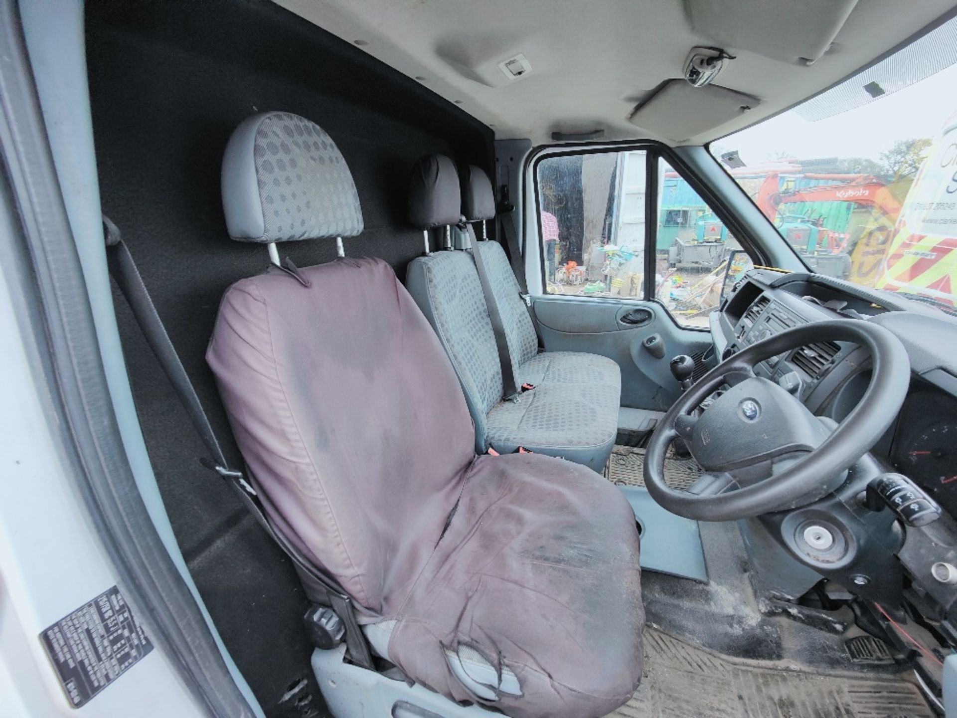 YG12 EBD -Ford Transit 125 T330 RWD - Image 13 of 14