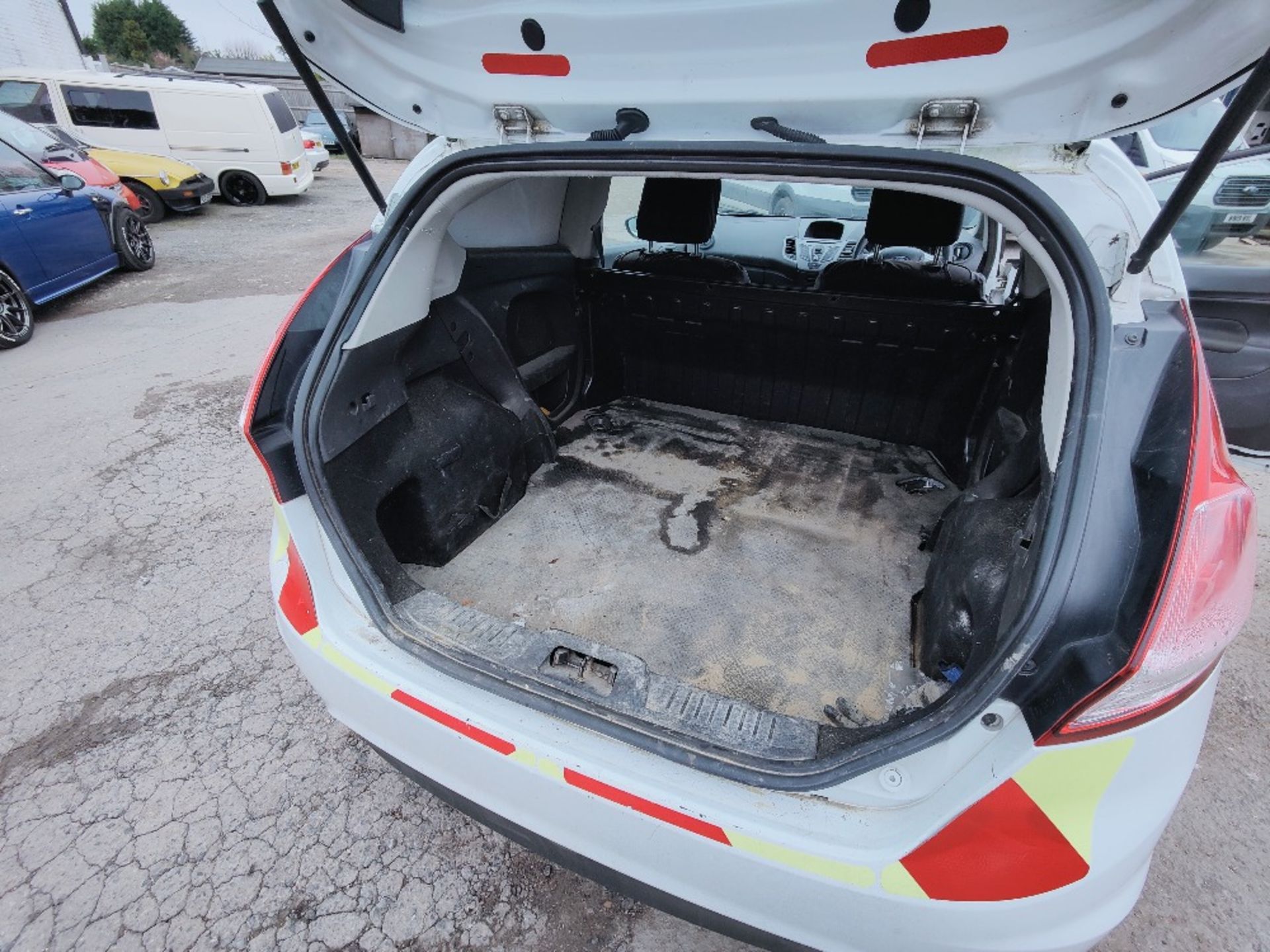 BV64 XBA - Ford Fiesta Base TDCi Van - Image 16 of 17