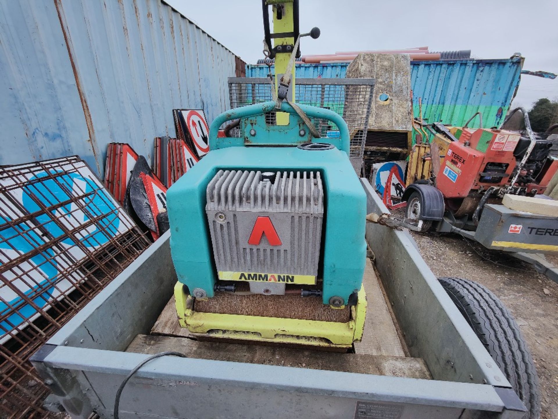 (2018) Ammann ARW 65 compact double drum roller and trailer - Image 12 of 14