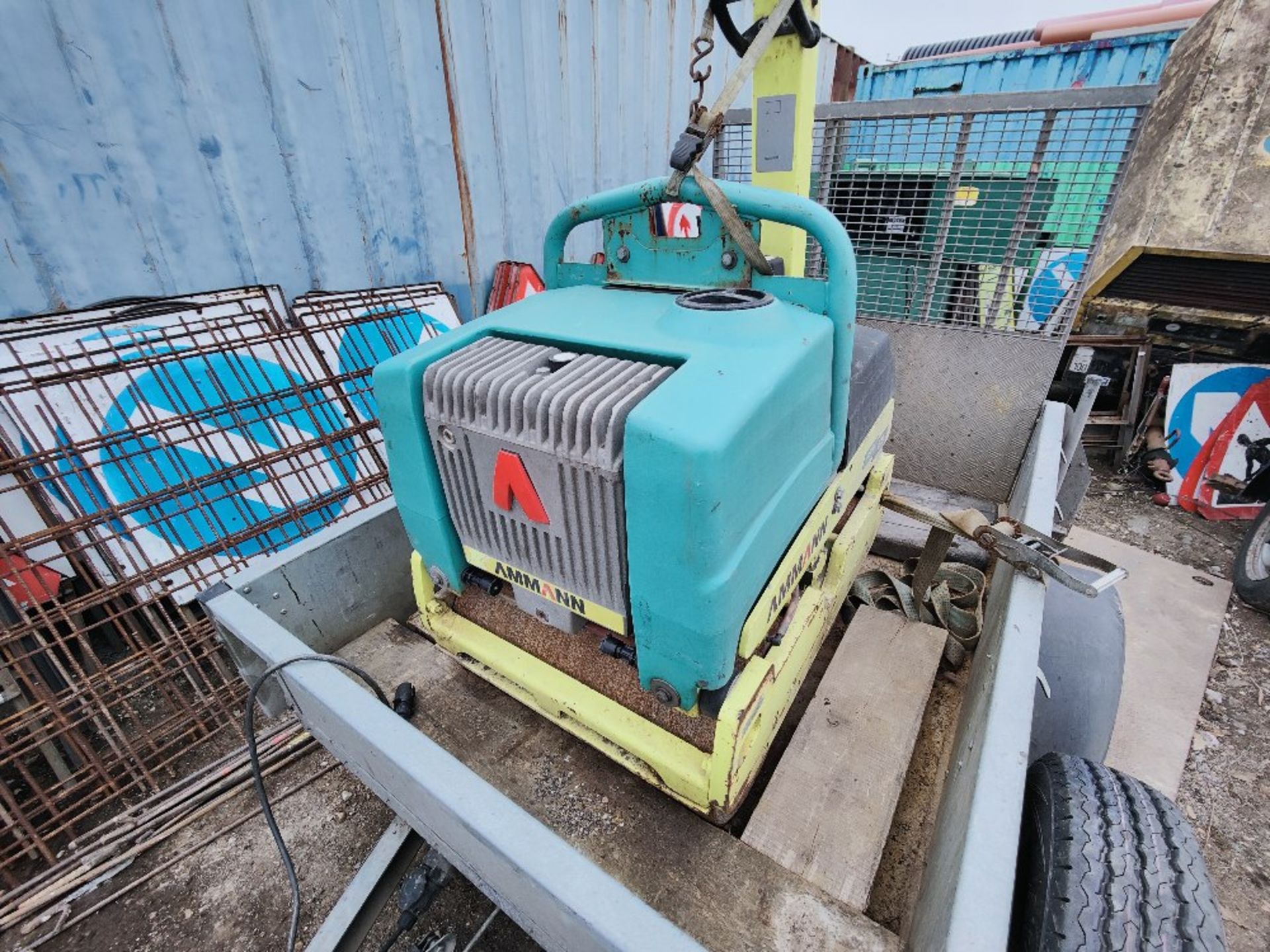 (2018) Ammann ARW 65 compact double drum roller and trailer - Image 11 of 14