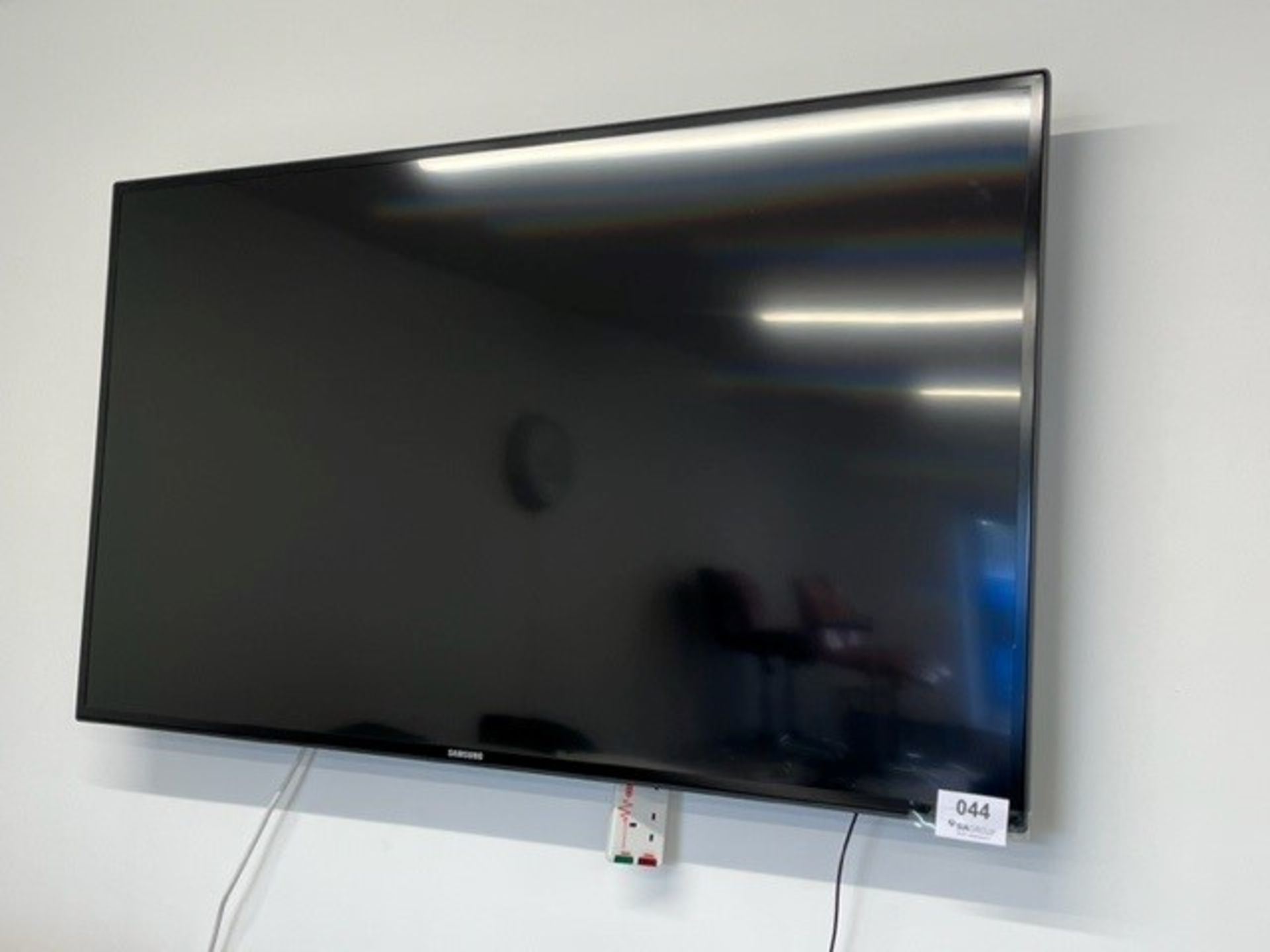 Samsung 55" Television - Bild 2 aus 3