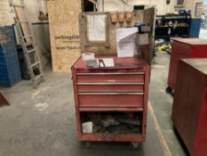 Steel mobile 3-draw tool chest