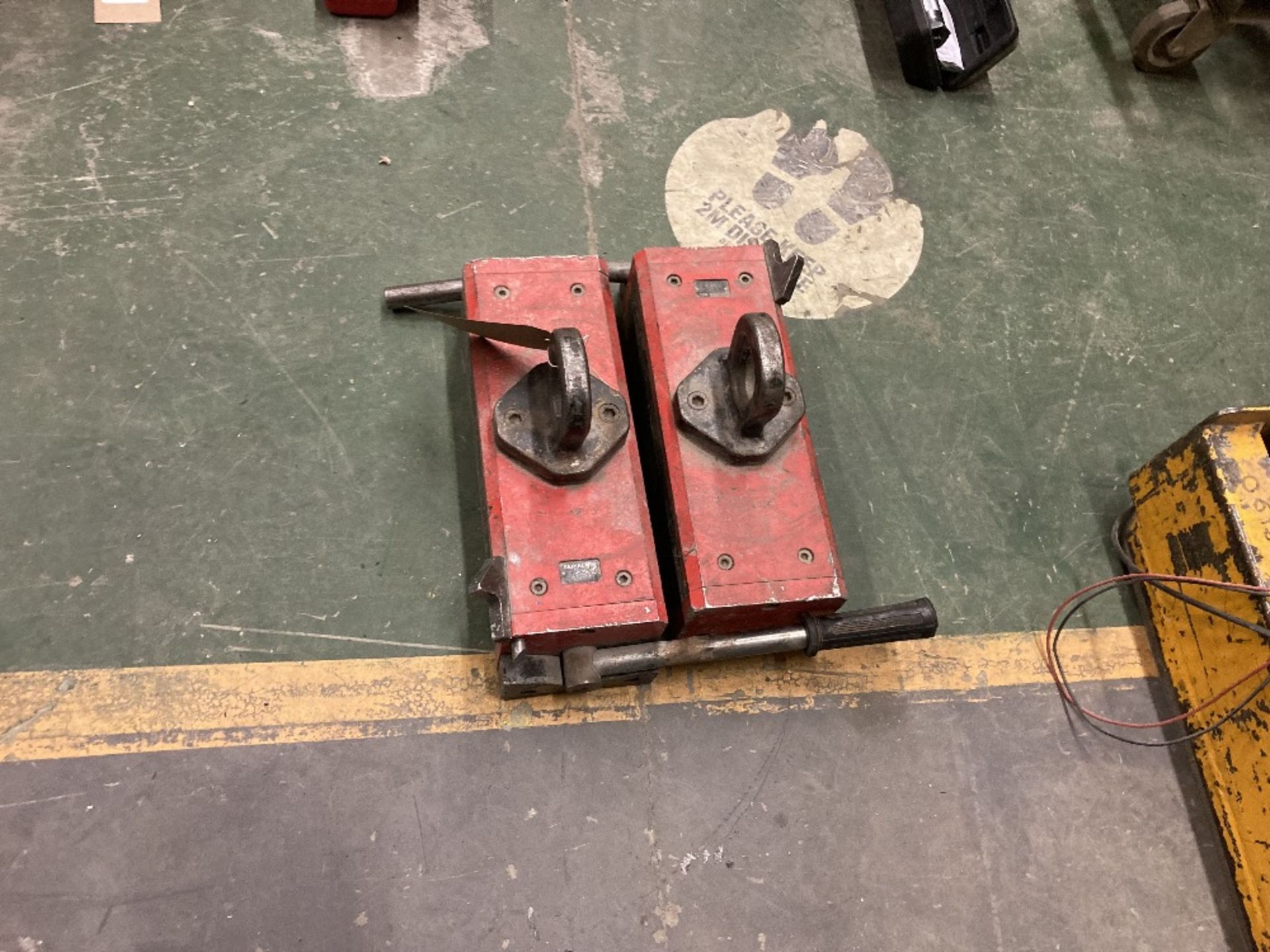 (2) Eclipse Magnetics L1000 (LM2200) magnetic lifting attachment - Image 4 of 4