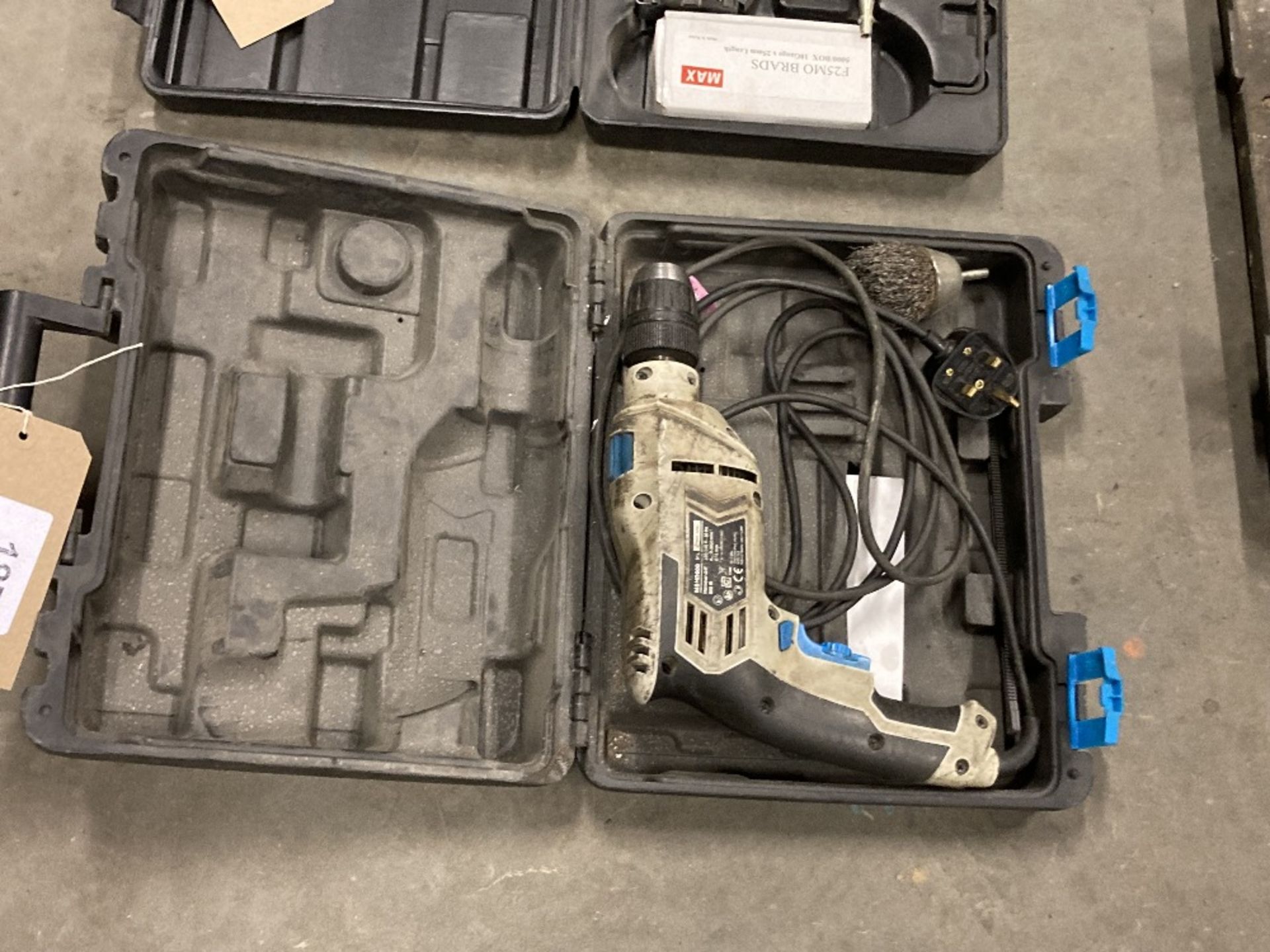 MacAlister MSHD600 230v hammer drill with plastic carry case - Image 3 of 3