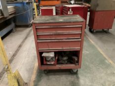 Steel mobile 3-draw tool chest