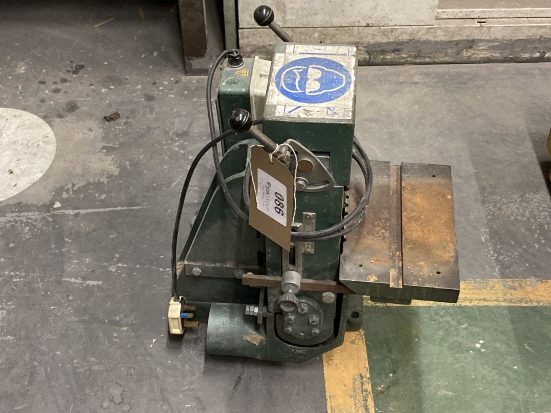 Morriflo 4BM5V/T 240v bench mounted sander - Image 2 of 5