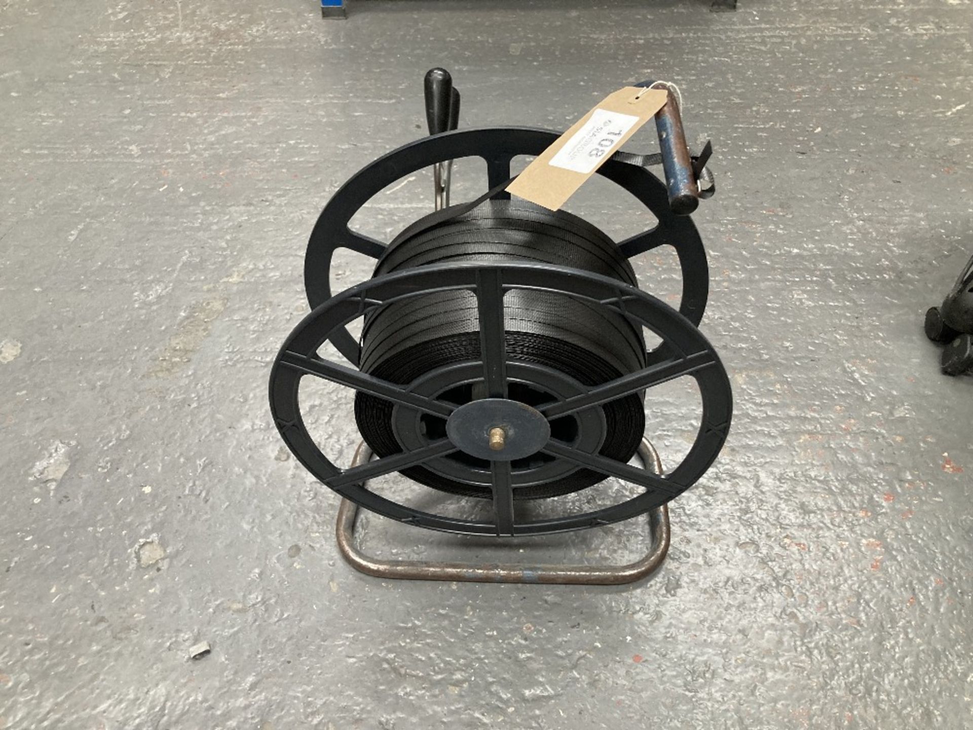 Unbranded steel strap spool feeder with cutter/crimper - Image 2 of 3