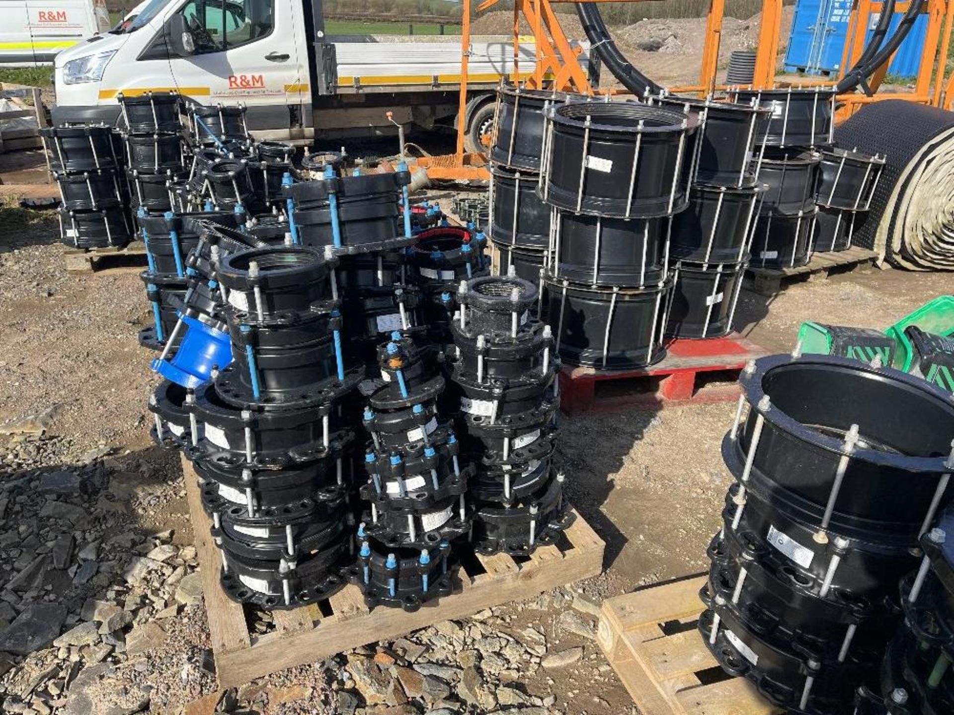 Large Quantity of coupling - Image 3 of 13