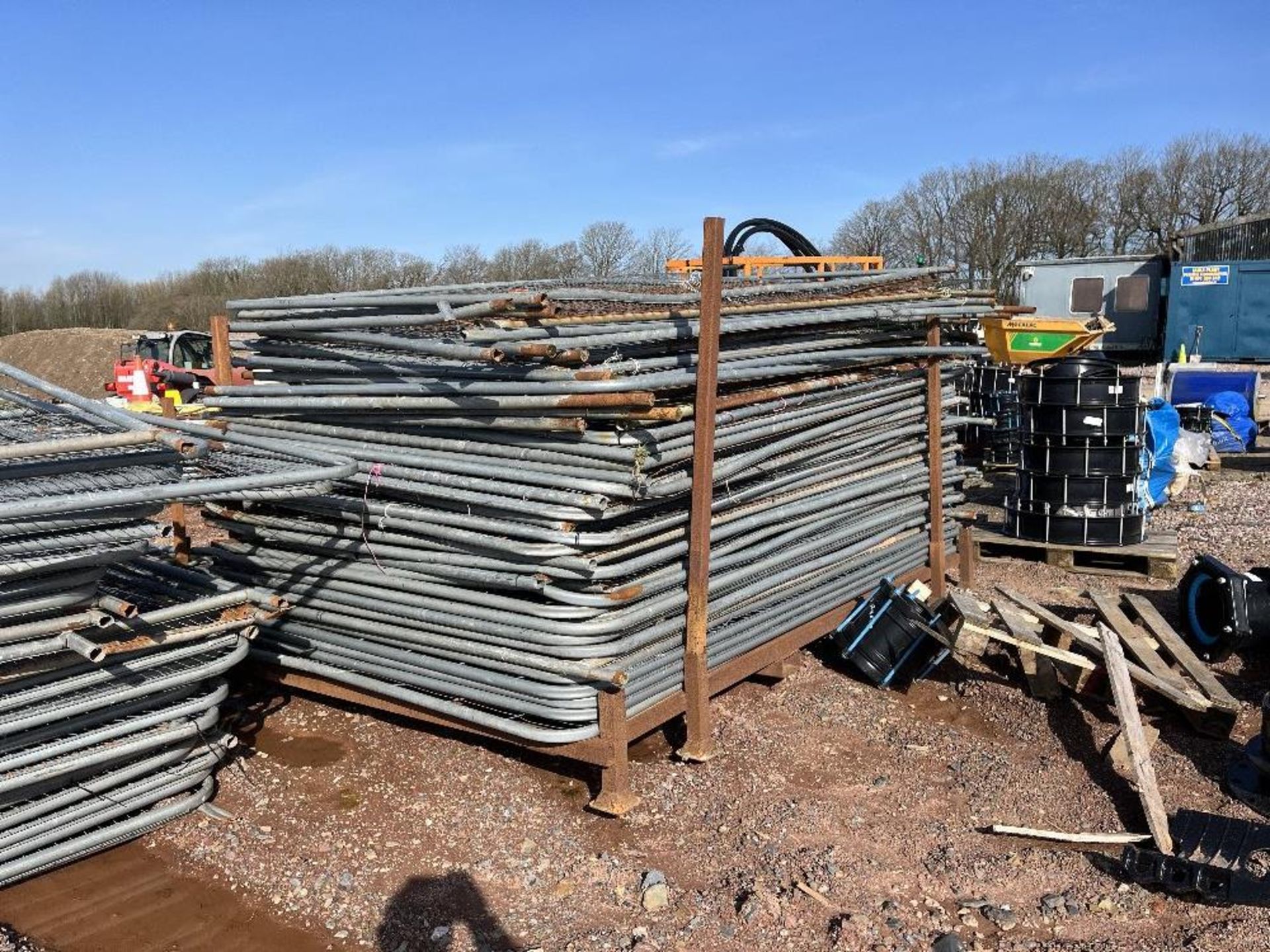 Quantity of Heras Fence Panels And Feet