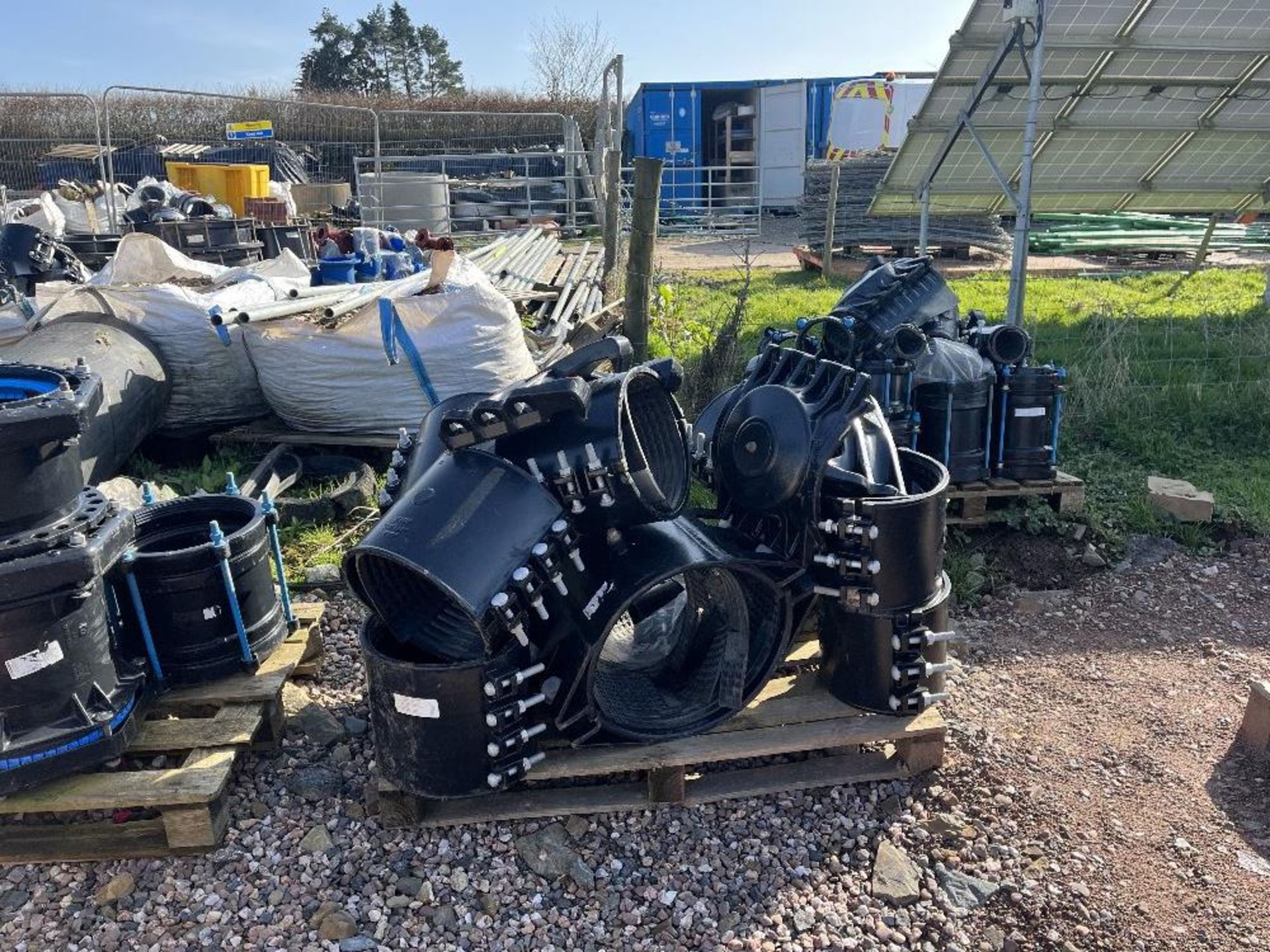 Large Quantity of coupling - Image 7 of 13