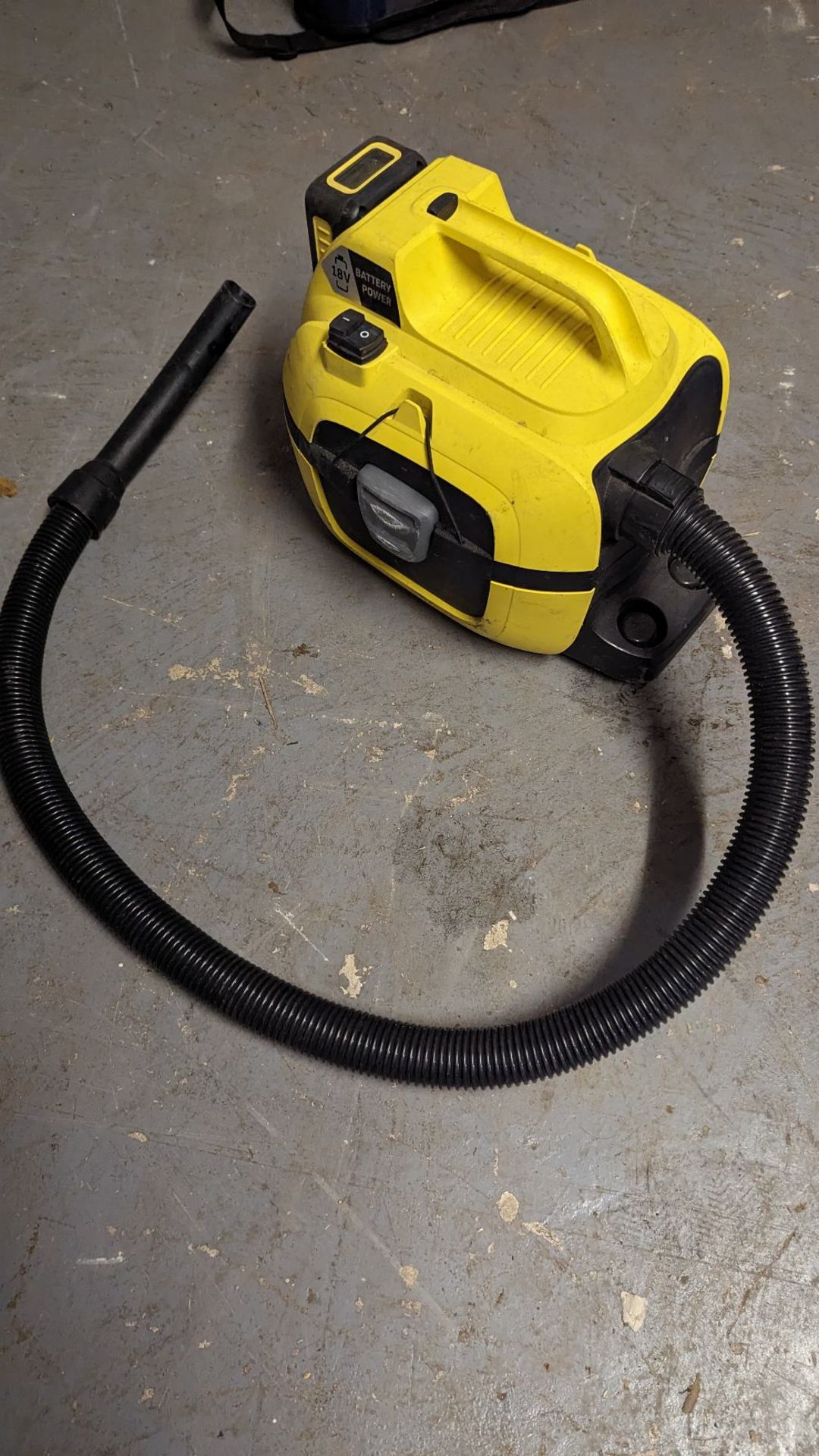 Karcher WD1 compact battery powered wet and dry vacuum cleaner