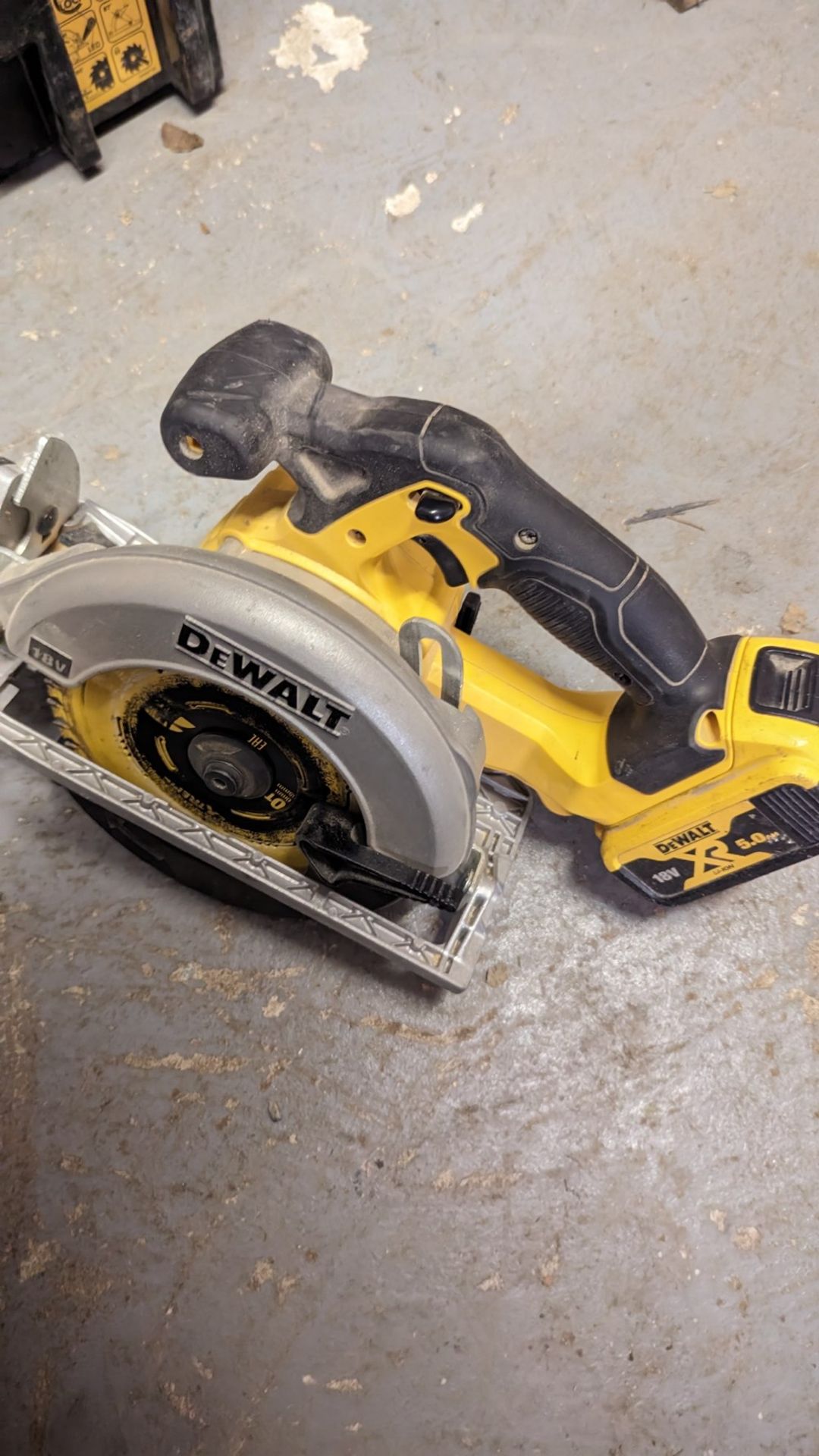 Dewalt cordless DCS391 circular saw - Image 4 of 4